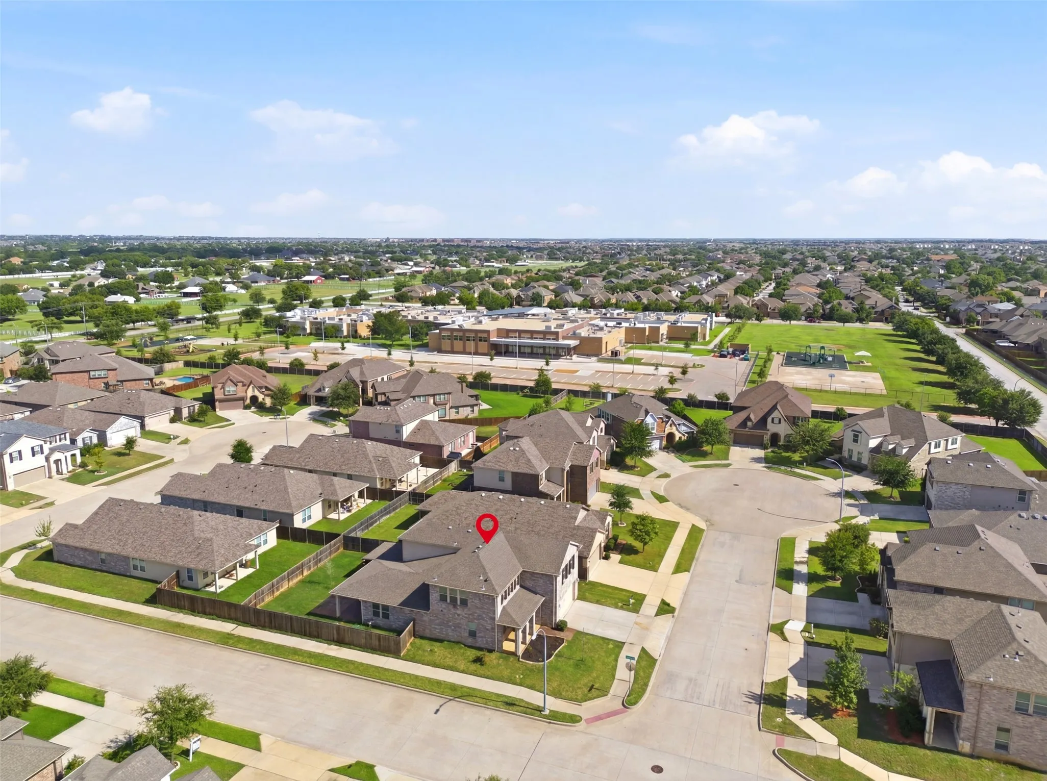 Single Family Residence For Sale in Tarrant County , 10201 Fox Grove Court, Fort Worth, Texas 76131, 4 Bedroom, 3 Bathroom, 2 Garage spaces, 2,880 Sqft, built in 2018, mls#21288933, Real Estate Agent in Fort Worth, Homes For Sale in Tarrant county, Homes For Sale in Fort Worth, Realtor in Fort Worth Texas, Real Estate Brokerage Independent Realty Texas, Luminita Cordes Realtor