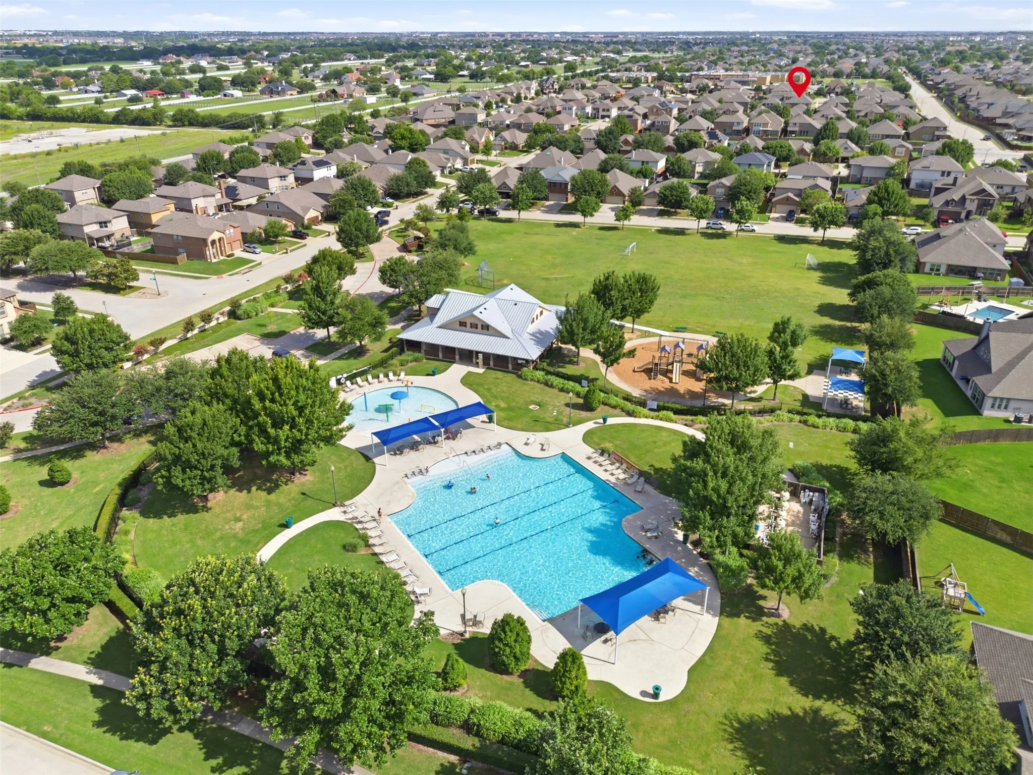 Single Family Residence For Sale in Tarrant County , 10201 Fox Grove Court, Fort Worth, Texas 76131, 4 Bedroom, 3 Bathroom, 2 Garage spaces, 2,880 Sqft, built in 2018, mls#21288933, Real Estate Agent in Fort Worth, Homes For Sale in Tarrant county, Homes For Sale in Fort Worth, Realtor in Fort Worth Texas, Real Estate Brokerage Independent Realty Texas, Luminita Cordes Realtor