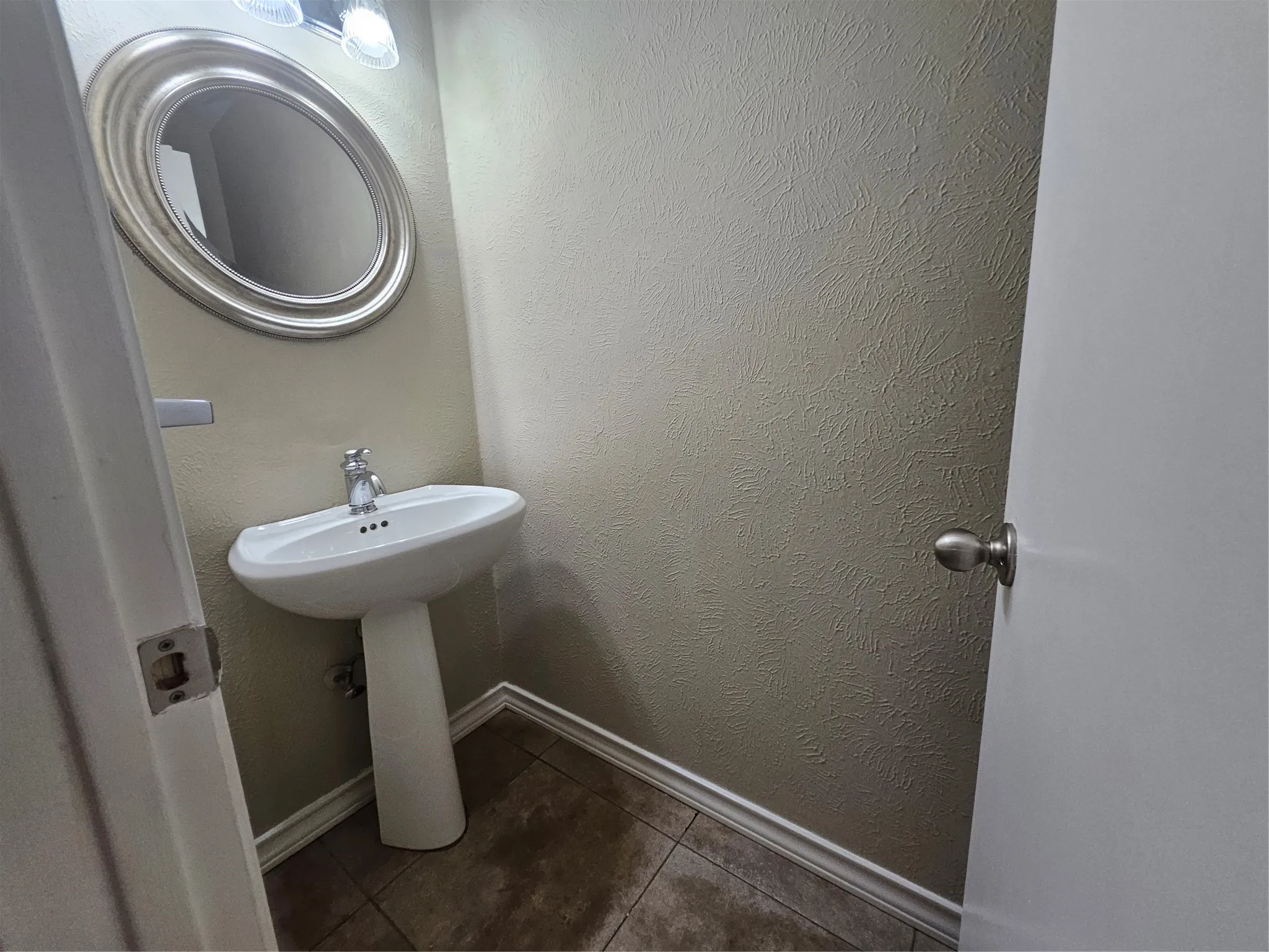 Condominium For Rent in Dallas County , 4535 N O Connor Road 1214, Irving, Texas 75062, 2 Bedroom, 3 Bathroom, Garage spaces, 1,167 Sqft, built in 1975, mls#21288951, Real Estate Agent in Irving, Homes For Rent in Dallas county, Homes For Rent in Irving, Realtor in Irving Texas, Real Estate Brokerage Independent Realty Texas, Luminita Cordes Realtor