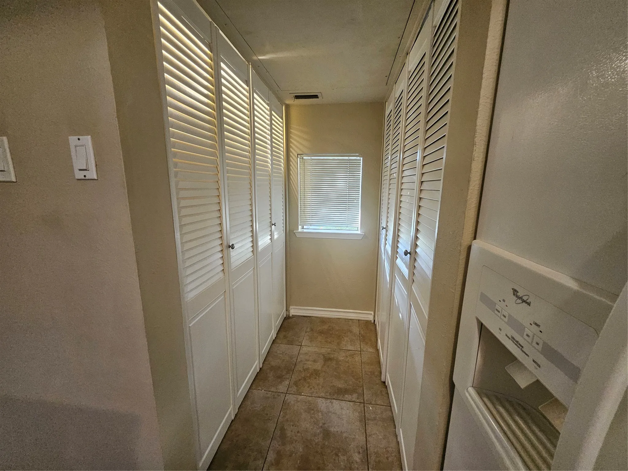 Condominium For Rent in Dallas County , 4535 N O Connor Road 1214, Irving, Texas 75062, 2 Bedroom, 3 Bathroom, Garage spaces, 1,167 Sqft, built in 1975, mls#21288951, Real Estate Agent in Irving, Homes For Rent in Dallas county, Homes For Rent in Irving, Realtor in Irving Texas, Real Estate Brokerage Independent Realty Texas, Luminita Cordes Realtor