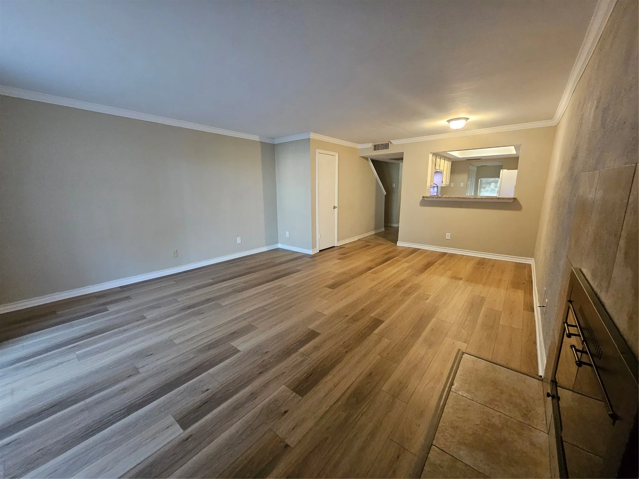 Condominium For Rent in Dallas County , 4535 N O Connor Road 1214, Irving, Texas 75062, 2 Bedroom, 3 Bathroom, Garage spaces, 1,167 Sqft, built in 1975, mls#21288951, Real Estate Agent in Irving, Homes For Rent in Dallas county, Homes For Rent in Irving, Realtor in Irving Texas, Real Estate Brokerage Independent Realty Texas, Luminita Cordes Realtor