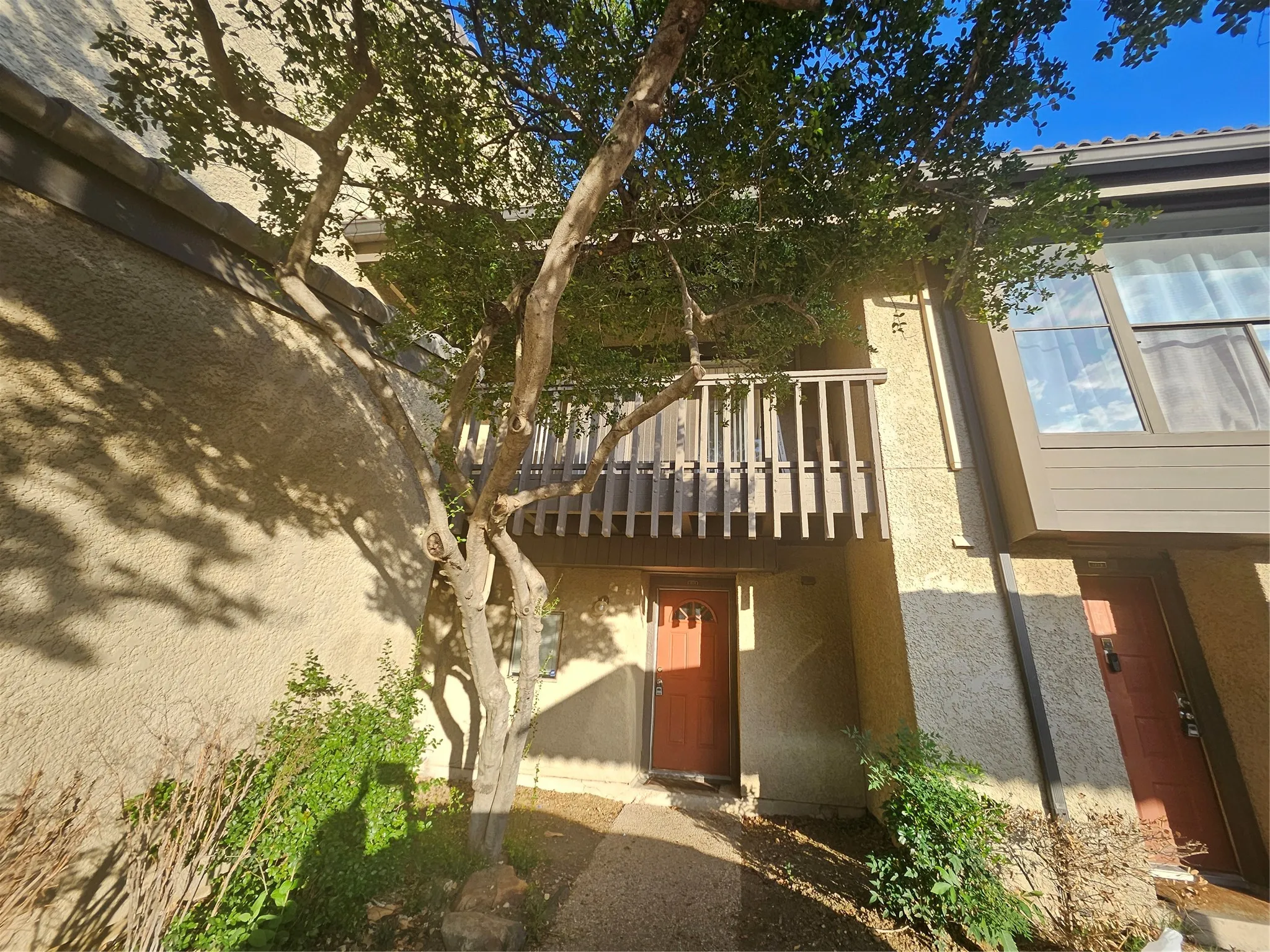 Condominium For Rent in Dallas County , 4535 N O Connor Road 1214, Irving, Texas 75062, 2 Bedroom, 3 Bathroom, Garage spaces, 1,167 Sqft, built in 1975, mls#21288951, Real Estate Agent in Irving, Homes For Rent in Dallas county, Homes For Rent in Irving, Realtor in Irving Texas, Real Estate Brokerage Independent Realty Texas, Luminita Cordes Realtor