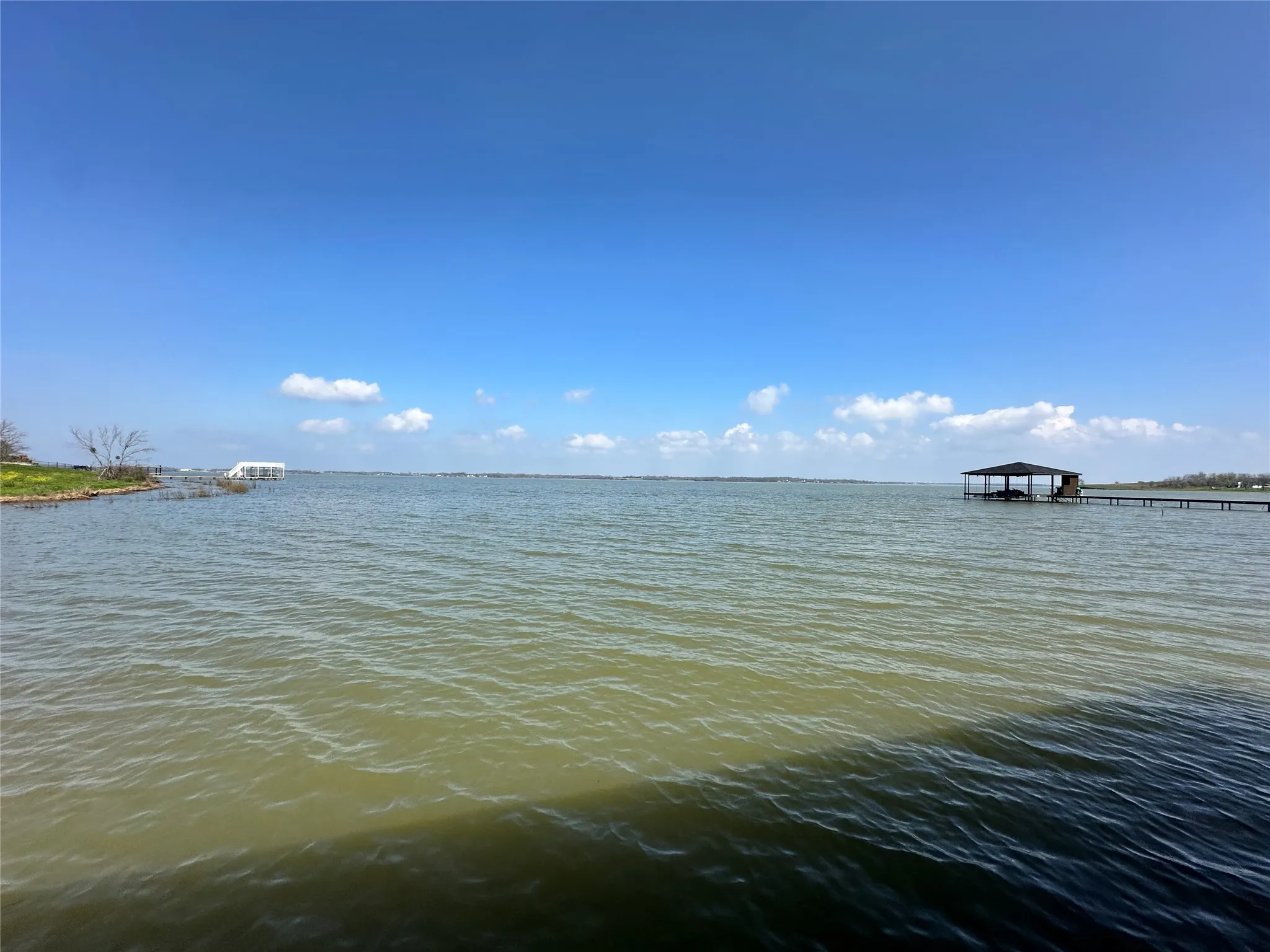 Open Richland Chambers Lake views create the perfect backdrop for boating, fishing, sunsets, and second-home living.