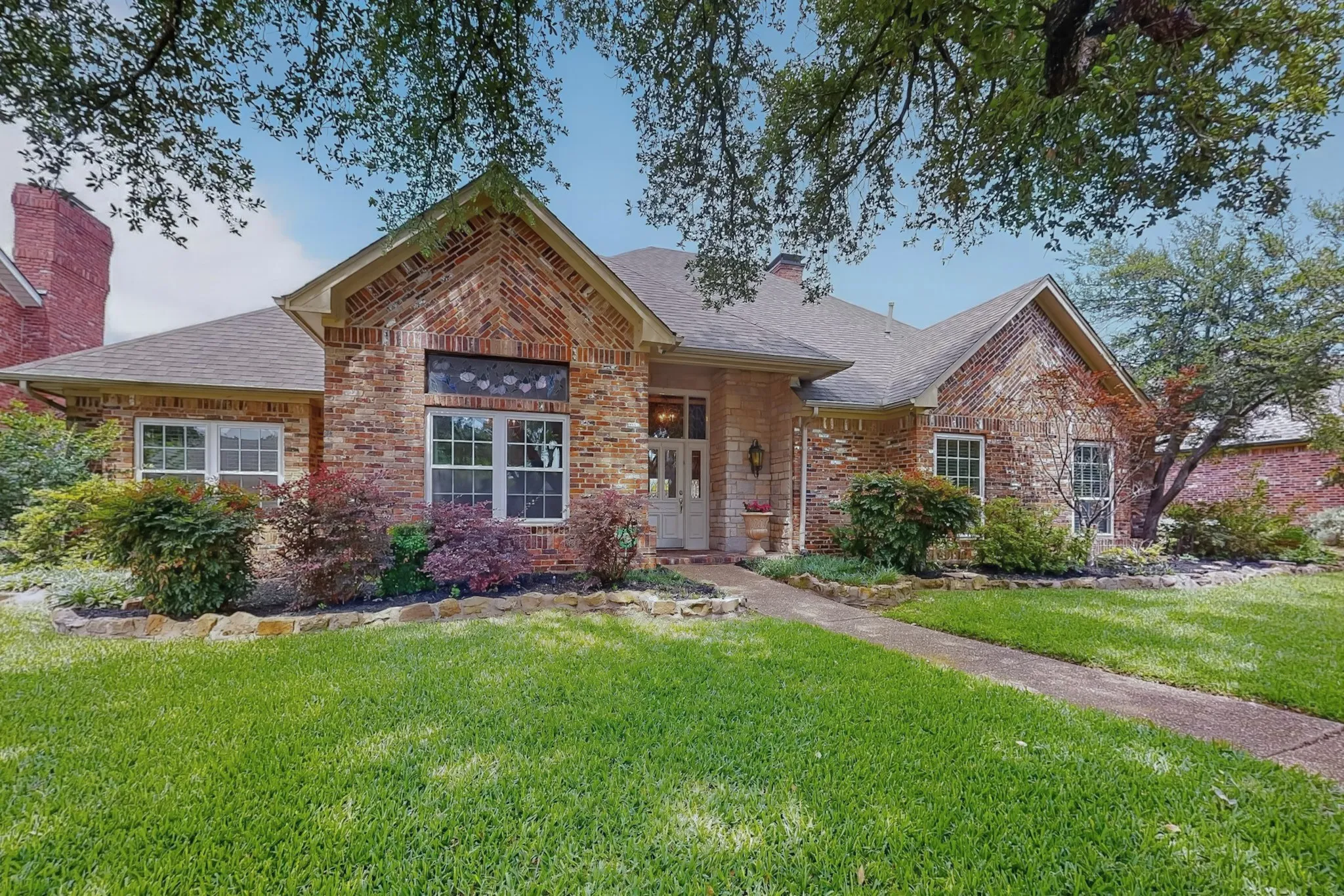 Single Family Residence For Sale in Collin County , 4018 Cobblers Lane, Dallas, Texas 75287, 4 Bedroom, 3 Bathroom, 2 Garage spaces, 3,060 Sqft, built in 1984, mls#21287201, Real Estate Agent in Dallas, Homes For Sale in Collin county, Homes For Sale in Dallas, Realtor in Dallas Texas, Real Estate Brokerage Independent Realty Texas, Luminita Cordes Realtor