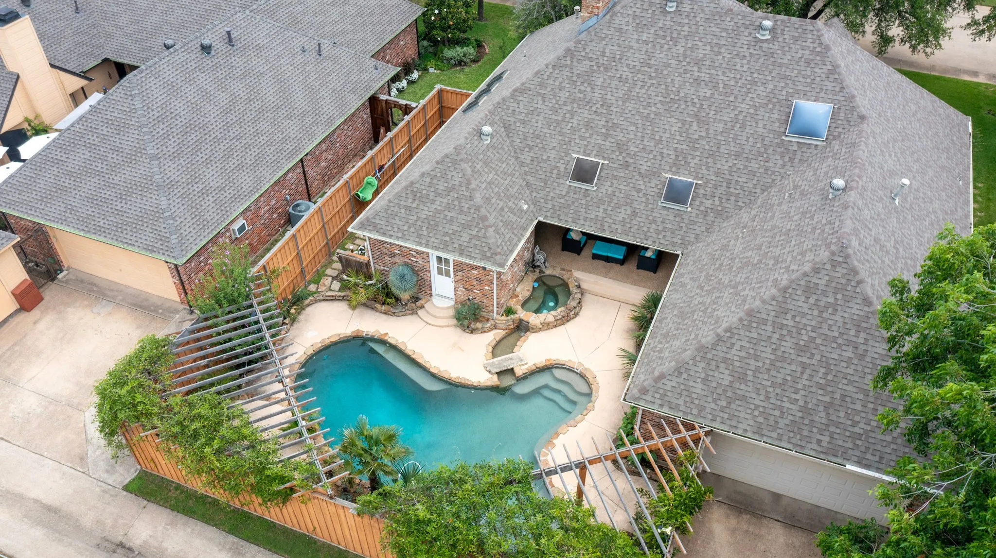 Single Family Residence For Sale in Collin County , 4018 Cobblers Lane, Dallas, Texas 75287, 4 Bedroom, 3 Bathroom, 2 Garage spaces, 3,060 Sqft, built in 1984, mls#21287201, Real Estate Agent in Dallas, Homes For Sale in Collin county, Homes For Sale in Dallas, Realtor in Dallas Texas, Real Estate Brokerage Independent Realty Texas, Luminita Cordes Realtor