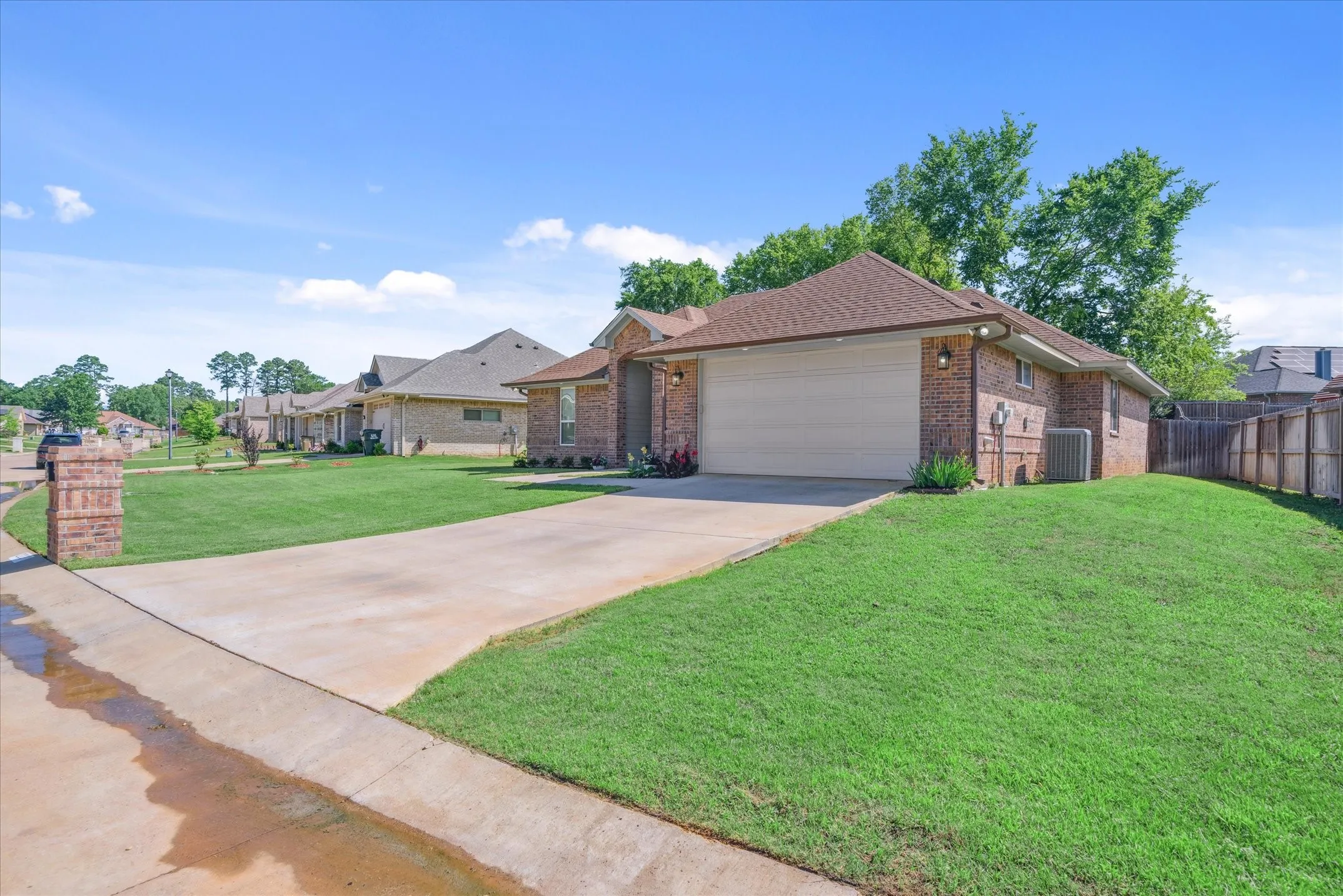 Single Family Residence For Sale in Smith County , 2231 RANA Park, Flint, Texas 75762, 3 Bedrooms, 2 Bathrooms, 2 Garage spaces, 2,164 Sqft, built in 2020, Price $339,000, mls#21288970, Real Estate Agent in Flint, Homes For Sale in Smith county, Homes For Sale in Flint, Realtor in Flint Texas, Real Estate Brokerage Independent Realty Texas, Luminita Cordes Realtor