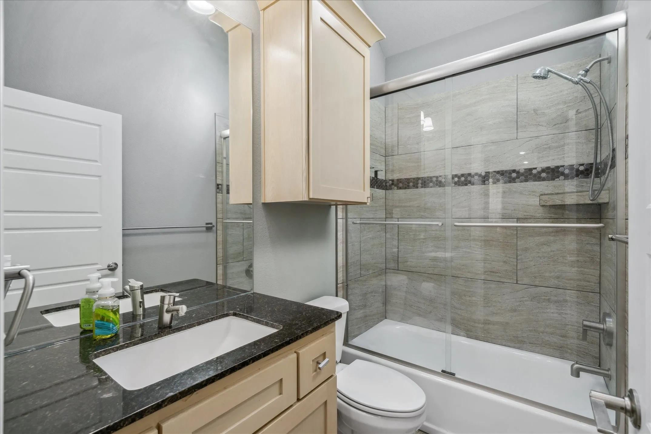 Single Family Residence For Sale in Smith County , 2231 RANA Park, Flint, Texas 75762, 3 Bedrooms, 2 Bathrooms, 2 Garage spaces, 2,164 Sqft, built in 2020, Price $339,000, mls#21288970, Real Estate Agent in Flint, Homes For Sale in Smith county, Homes For Sale in Flint, Realtor in Flint Texas, Real Estate Brokerage Independent Realty Texas, Luminita Cordes Realtor