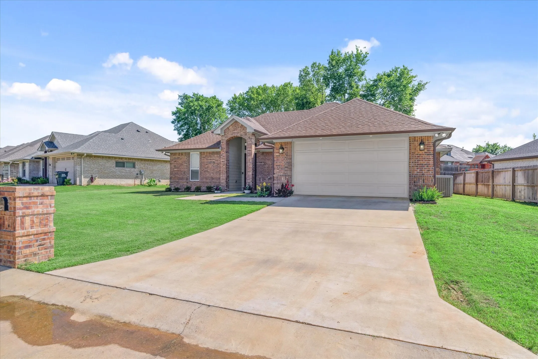 Single Family Residence For Sale in Smith County , 2231 RANA Park, Flint, Texas 75762, 3 Bedrooms, 2 Bathrooms, 2 Garage spaces, 2,164 Sqft, built in 2020, Price $339,000, mls#21288970, Real Estate Agent in Flint, Homes For Sale in Smith county, Homes For Sale in Flint, Realtor in Flint Texas, Real Estate Brokerage Independent Realty Texas, Luminita Cordes Realtor