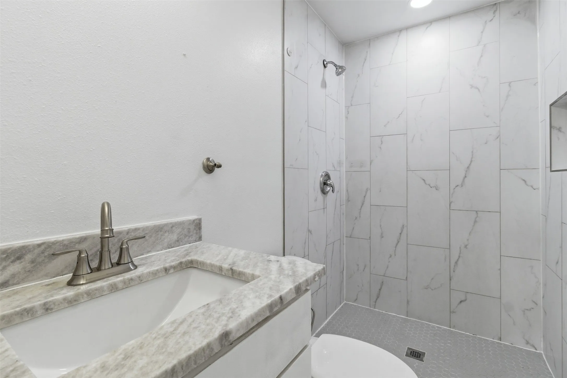 Single Family Residence For Sale in Dallas County , 2942 Townsend Drive, Dallas, Texas 75229, 4 Bedroom, 3 Bathroom, Garage spaces, 1,923 Sqft, built in 1959, mls#21280613, Real Estate Agent in Dallas, Homes For Sale in Dallas county, Homes For Sale in Dallas, Realtor in Dallas Texas, Real Estate Brokerage Independent Realty Texas, Luminita Cordes Realtor