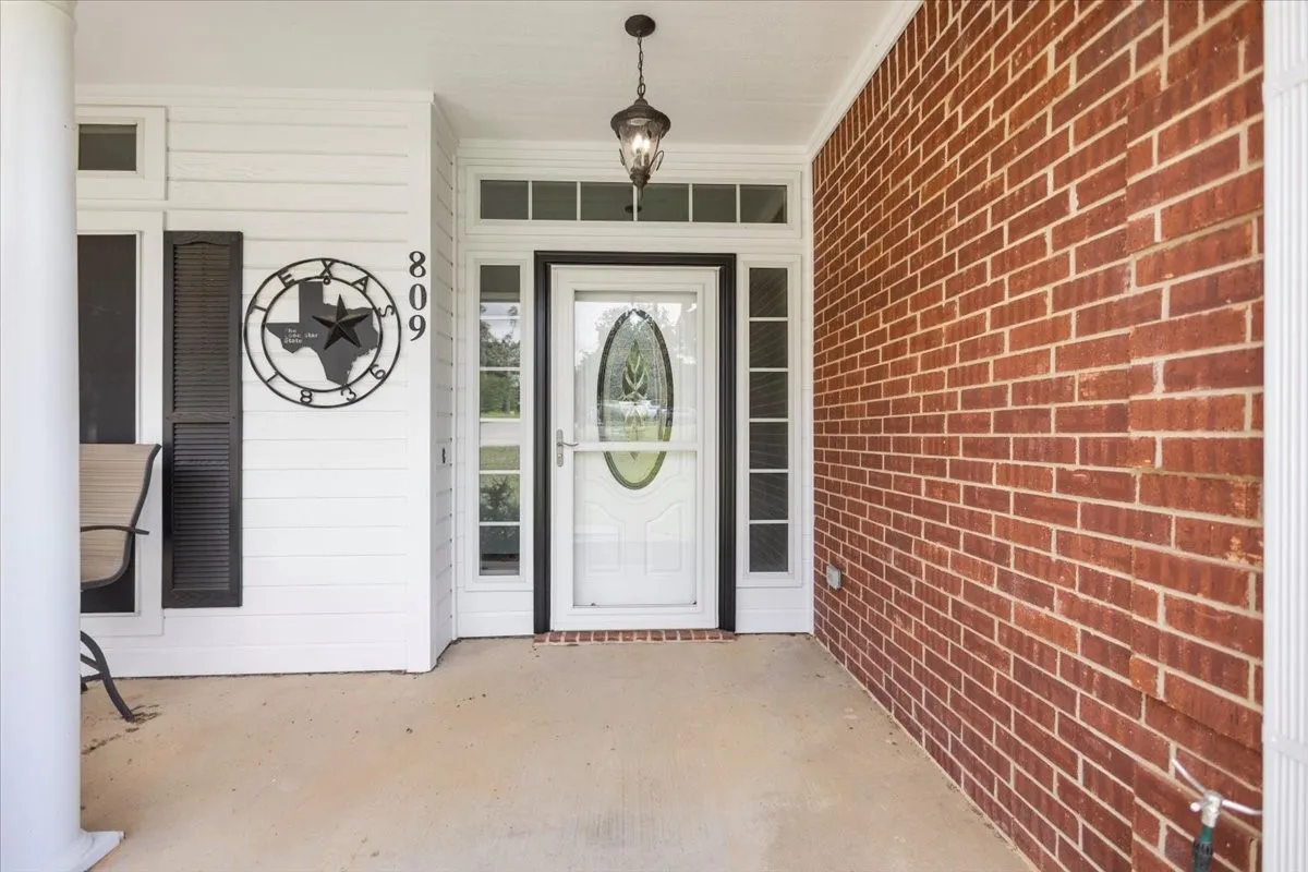 Single Family Residence For Sale in Smith County , 809 Jack Drive, Lindale, Texas 75771, 3 Bedroom, 2 Bathroom, 2 Garage spaces, 1,861 Sqft, built in 2007, mls#21286849, Real Estate Agent in Lindale, Homes For Sale in Smith county, Homes For Sale in Lindale, Realtor in Lindale Texas, Real Estate Brokerage Independent Realty Texas, Luminita Cordes Realtor