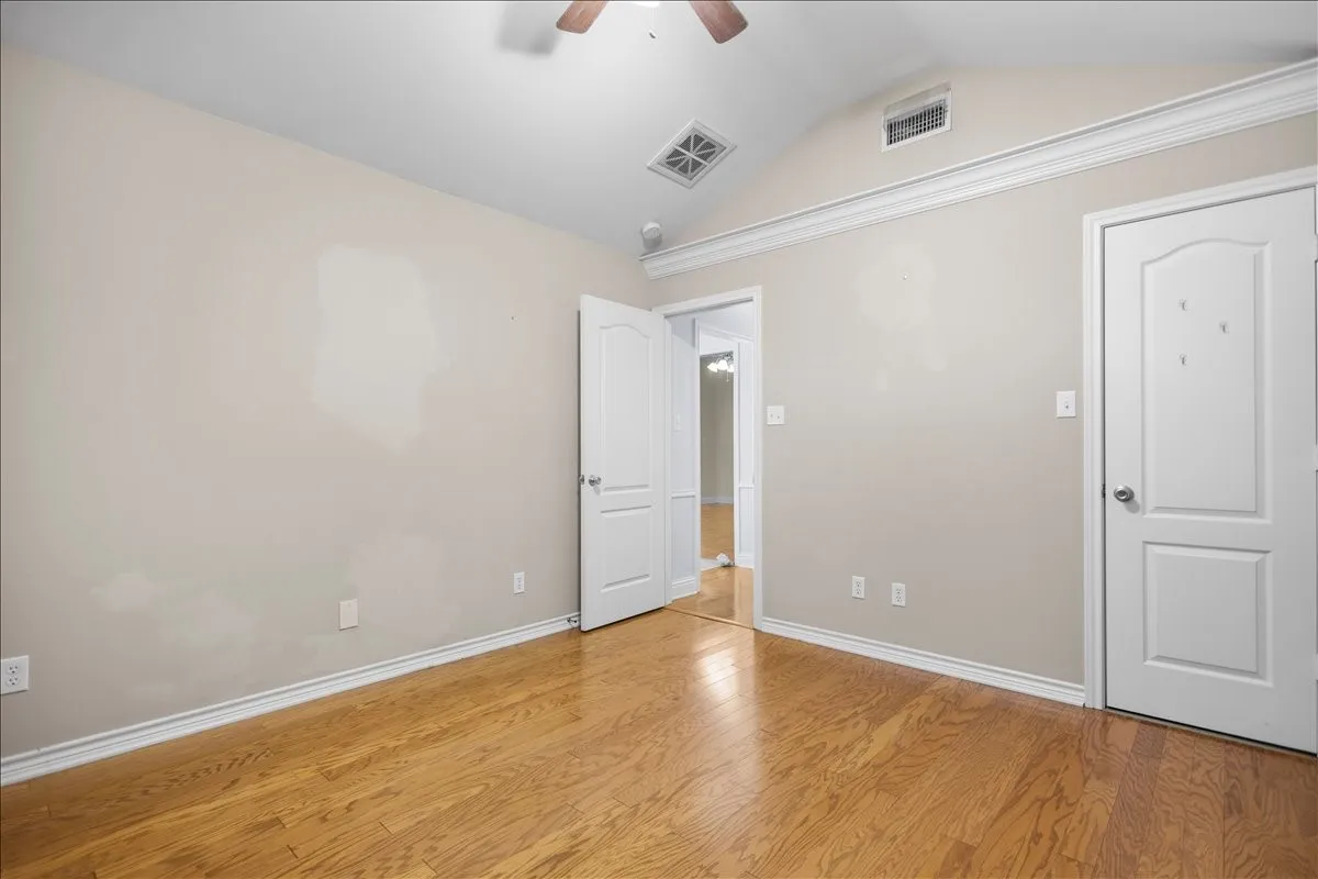 Single Family Residence For Sale in Smith County , 809 Jack Drive, Lindale, Texas 75771, 3 Bedroom, 2 Bathroom, 2 Garage spaces, 1,861 Sqft, built in 2007, mls#21286849, Real Estate Agent in Lindale, Homes For Sale in Smith county, Homes For Sale in Lindale, Realtor in Lindale Texas, Real Estate Brokerage Independent Realty Texas, Luminita Cordes Realtor