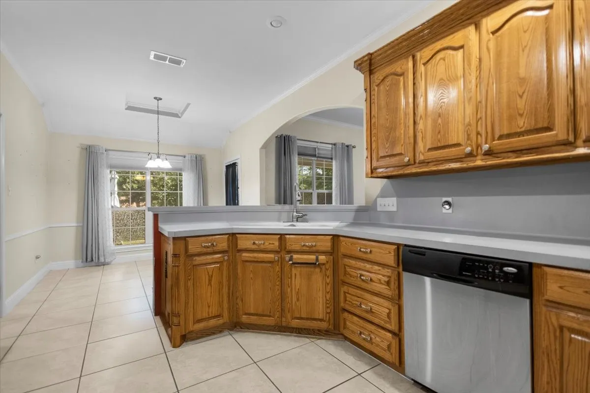 Single Family Residence For Sale in Smith County , 809 Jack Drive, Lindale, Texas 75771, 3 Bedroom, 2 Bathroom, 2 Garage spaces, 1,861 Sqft, built in 2007, mls#21286849, Real Estate Agent in Lindale, Homes For Sale in Smith county, Homes For Sale in Lindale, Realtor in Lindale Texas, Real Estate Brokerage Independent Realty Texas, Luminita Cordes Realtor