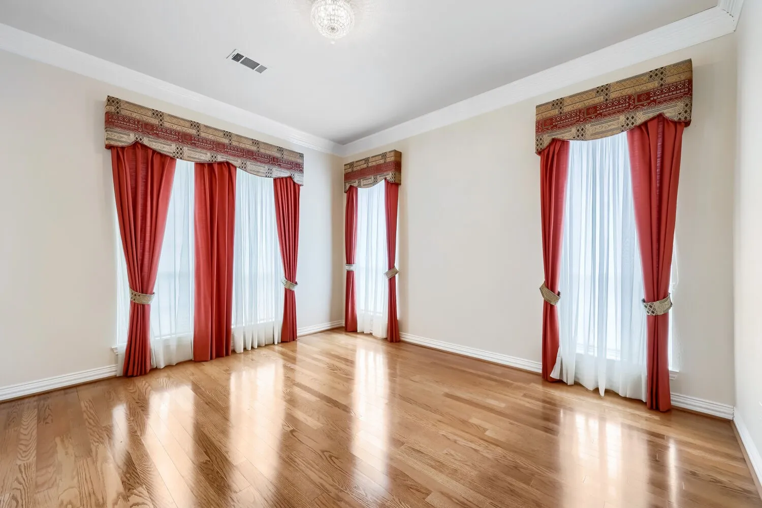 Single Family Residence For Sale in Johnson County , 3601 Cliffwood Drive, Alvarado, Texas 76009, 4 Bedroom, 3 Bathroom, 3 Garage spaces, 3,511 Sqft, built in 2002, mls#21268947, Real Estate Agent in Alvarado, Homes For Sale in Johnson county, Homes For Sale in Alvarado, Realtor in Alvarado Texas, Real Estate Brokerage Independent Realty Texas, Luminita Cordes Realtor