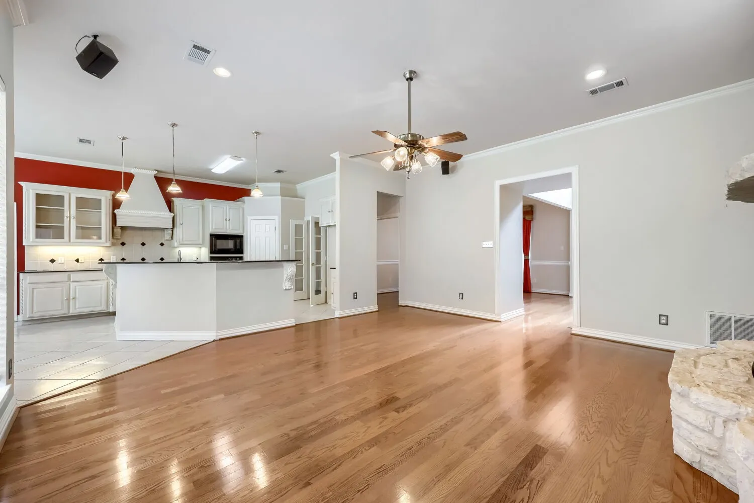 Single Family Residence For Sale in Johnson County , 3601 Cliffwood Drive, Alvarado, Texas 76009, 4 Bedroom, 3 Bathroom, 3 Garage spaces, 3,511 Sqft, built in 2002, mls#21268947, Real Estate Agent in Alvarado, Homes For Sale in Johnson county, Homes For Sale in Alvarado, Realtor in Alvarado Texas, Real Estate Brokerage Independent Realty Texas, Luminita Cordes Realtor