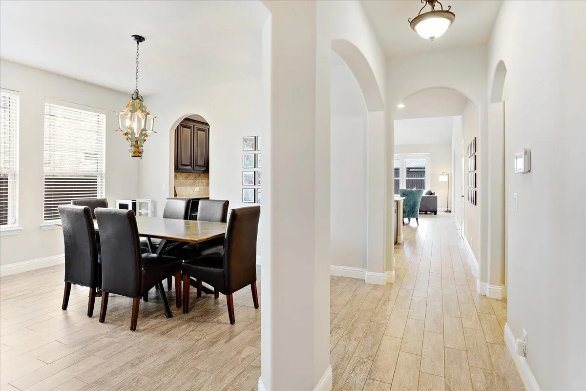 Single Family Residence For Sale in Grayson County , 3656 Rosewood, Denison, Texas 75020, 4 Bedroom, 4 Bathroom, 2 Garage spaces, 2,582 Sqft, built in 2017, mls#21276716, Real Estate Agent in Denison, Homes For Sale in Grayson county, Homes For Sale in Denison, Realtor in Denison Texas, Real Estate Brokerage Independent Realty Texas, Luminita Cordes Realtor