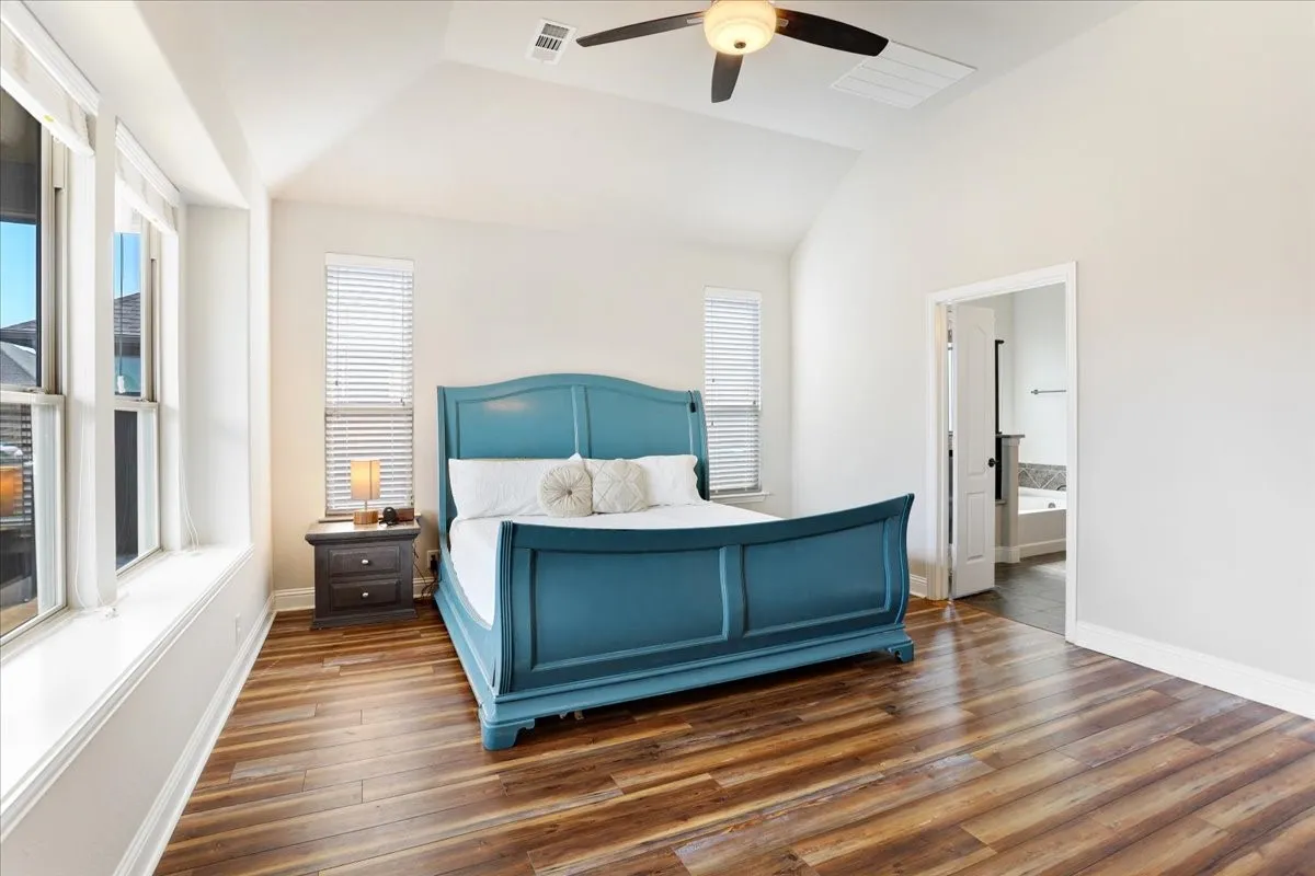 Single Family Residence For Sale in Grayson County , 3656 Rosewood, Denison, Texas 75020, 4 Bedroom, 4 Bathroom, 2 Garage spaces, 2,582 Sqft, built in 2017, mls#21276716, Real Estate Agent in Denison, Homes For Sale in Grayson county, Homes For Sale in Denison, Realtor in Denison Texas, Real Estate Brokerage Independent Realty Texas, Luminita Cordes Realtor