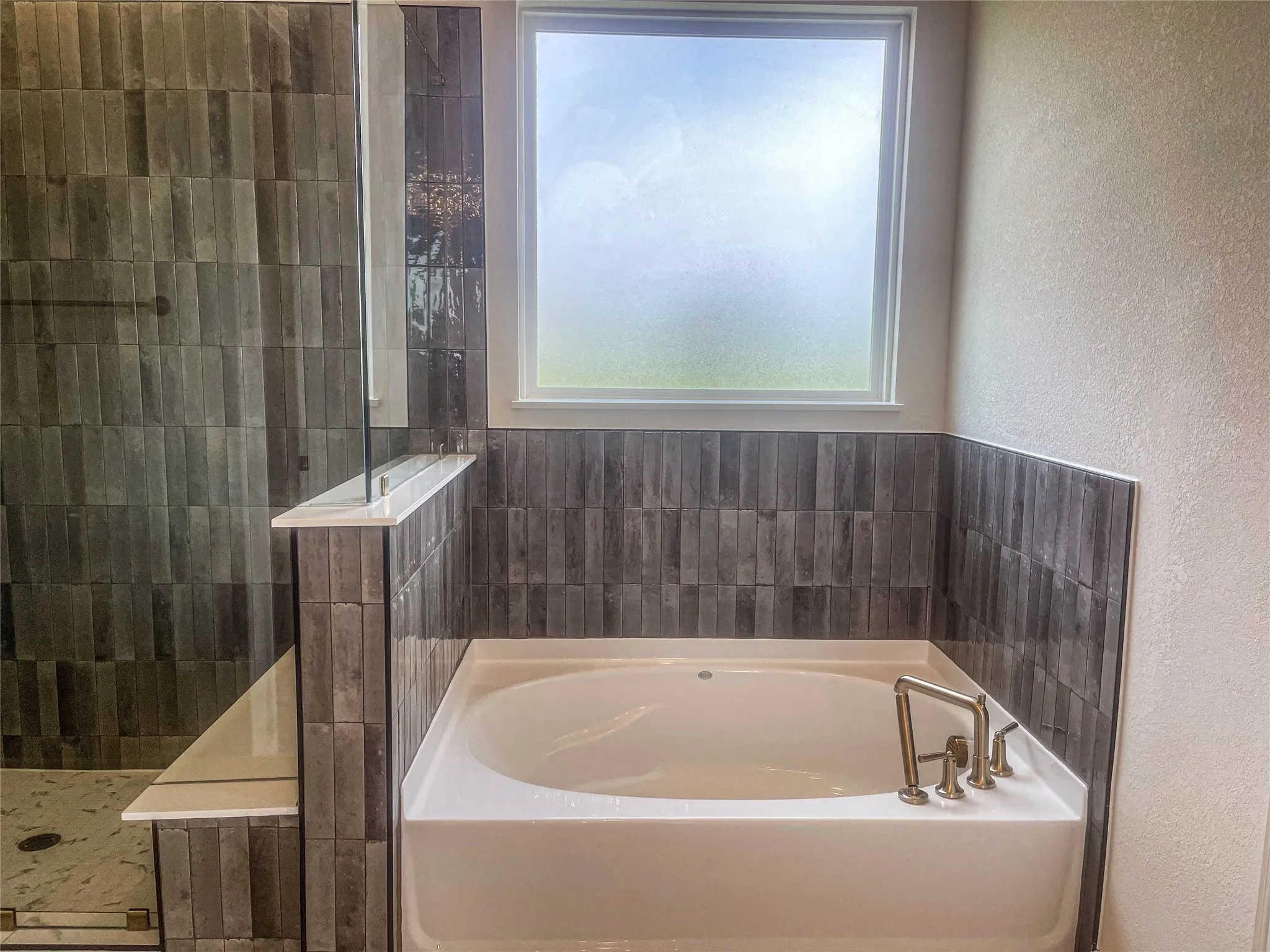 Single Family Residence For Sale in Ellis County , 117 Aiden Drive, Waxahachie, Texas 75165, 4 Bedroom, 3 Bathroom, 3 Garage spaces, 2,803 Sqft, built in 2024, mls#21288985, Real Estate Agent in Waxahachie, Homes For Sale in Ellis county, Homes For Sale in Waxahachie, Realtor in Waxahachie Texas, Real Estate Brokerage Independent Realty Texas, Luminita Cordes Realtor