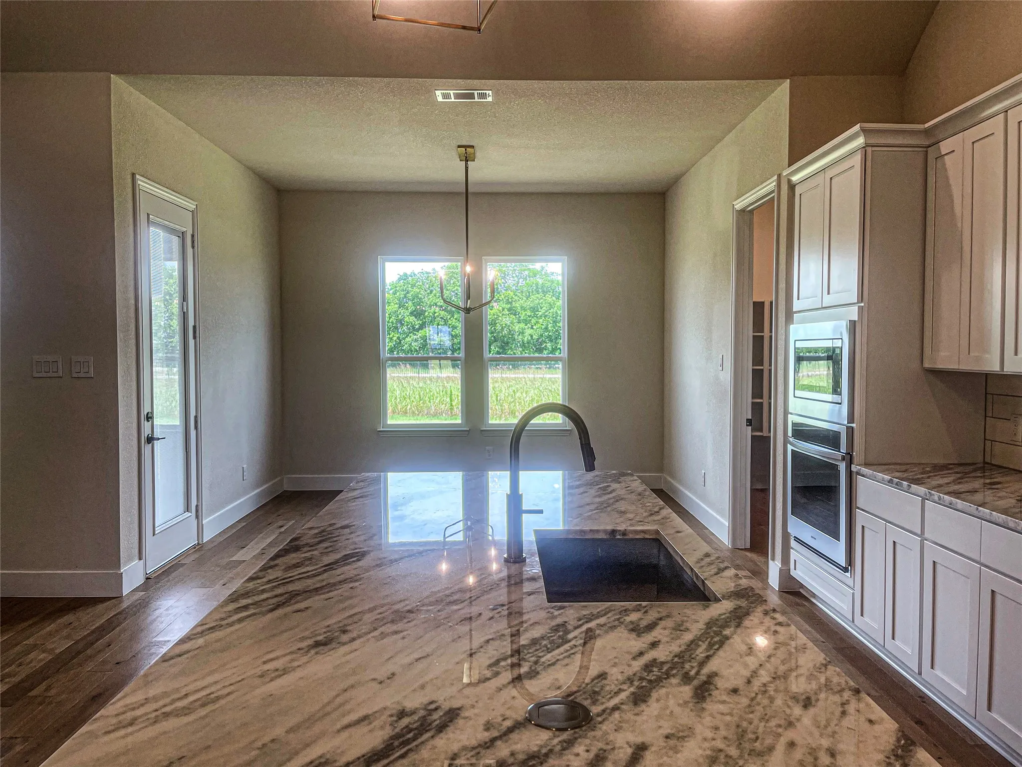 Single Family Residence For Sale in Ellis County , 117 Aiden Drive, Waxahachie, Texas 75165, 4 Bedroom, 3 Bathroom, 3 Garage spaces, 2,803 Sqft, built in 2024, mls#21288985, Real Estate Agent in Waxahachie, Homes For Sale in Ellis county, Homes For Sale in Waxahachie, Realtor in Waxahachie Texas, Real Estate Brokerage Independent Realty Texas, Luminita Cordes Realtor