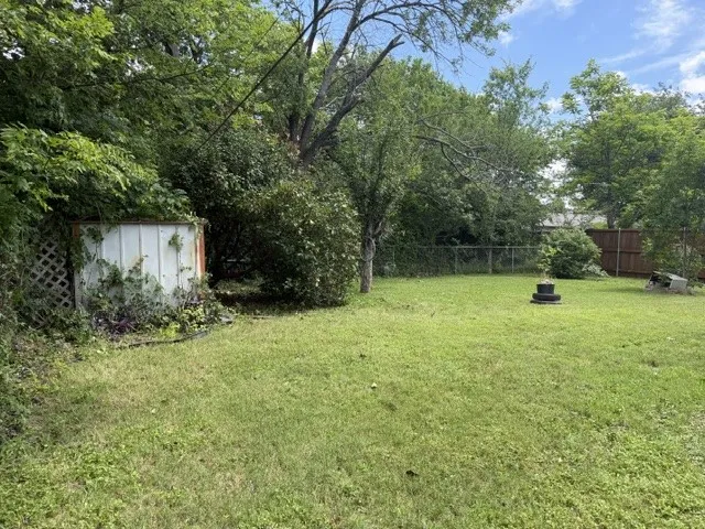 Single Family Residence For Sale in Dallas County , 12219 Knight Drive, Balch Springs, Texas 75180, 3 Bedroom, 2 Bathroom, 1 Garage spaces, 1,132 Sqft, built in 1971, mls#21288986, Real Estate Agent in Balch Springs, Homes For Sale in Dallas county, Homes For Sale in Balch Springs, Realtor in Balch Springs Texas, Real Estate Brokerage Independent Realty Texas, Luminita Cordes Realtor