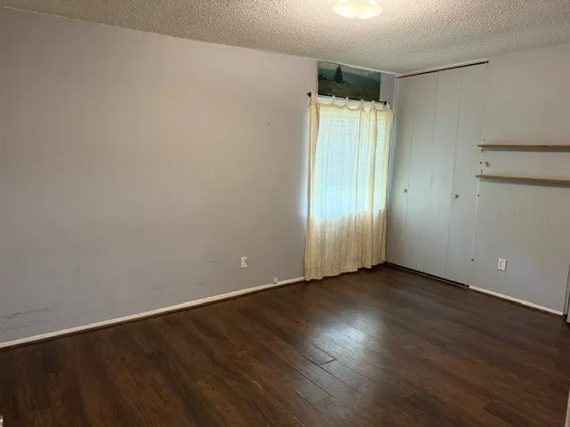 Single Family Residence For Sale in Dallas County , 12219 Knight Drive, Balch Springs, Texas 75180, 3 Bedroom, 2 Bathroom, 1 Garage spaces, 1,132 Sqft, built in 1971, mls#21288986, Real Estate Agent in Balch Springs, Homes For Sale in Dallas county, Homes For Sale in Balch Springs, Realtor in Balch Springs Texas, Real Estate Brokerage Independent Realty Texas, Luminita Cordes Realtor