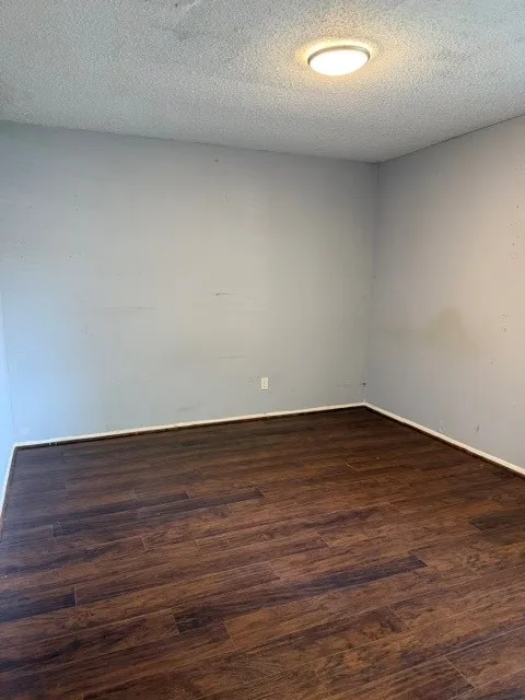 Single Family Residence For Sale in Dallas County , 12219 Knight Drive, Balch Springs, Texas 75180, 3 Bedroom, 2 Bathroom, 1 Garage spaces, 1,132 Sqft, built in 1971, mls#21288986, Real Estate Agent in Balch Springs, Homes For Sale in Dallas county, Homes For Sale in Balch Springs, Realtor in Balch Springs Texas, Real Estate Brokerage Independent Realty Texas, Luminita Cordes Realtor