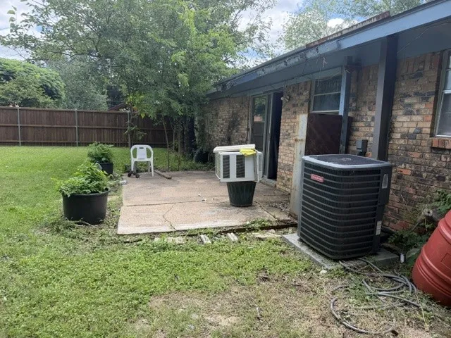 Single Family Residence For Sale in Dallas County , 12219 Knight Drive, Balch Springs, Texas 75180, 3 Bedroom, 2 Bathroom, 1 Garage spaces, 1,132 Sqft, built in 1971, mls#21288986, Real Estate Agent in Balch Springs, Homes For Sale in Dallas county, Homes For Sale in Balch Springs, Realtor in Balch Springs Texas, Real Estate Brokerage Independent Realty Texas, Luminita Cordes Realtor
