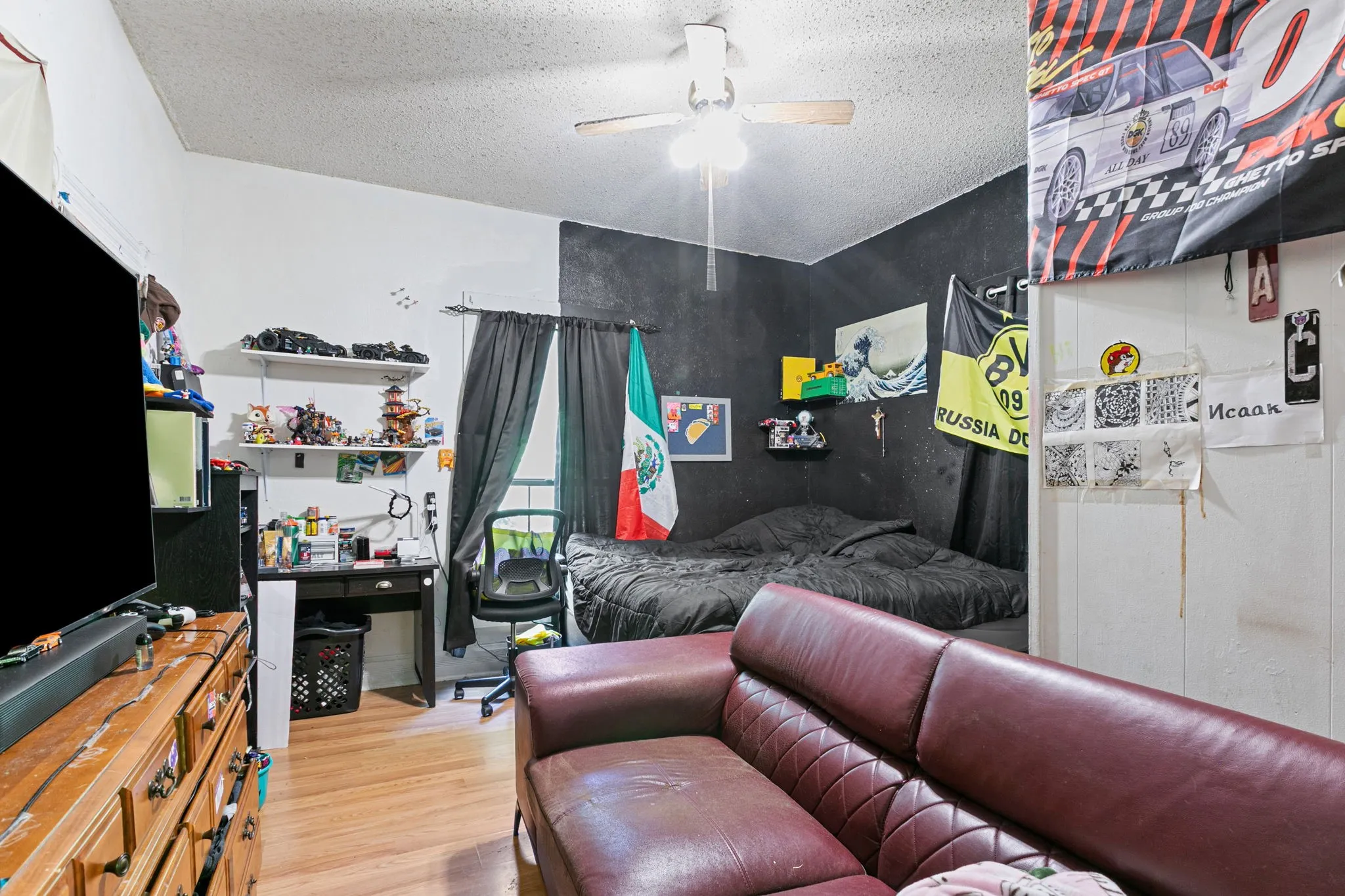Single Family Residence For Sale in Ellis County , 704 Cantrell Street, Waxahachie, Texas 75165, 4 Bedroom, 2 Bathroom, Garage spaces, 1,451 Sqft, built in 1940, mls#21288133, Real Estate Agent in Waxahachie, Homes For Sale in Ellis county, Homes For Sale in Waxahachie, Realtor in Waxahachie Texas, Real Estate Brokerage Independent Realty Texas, Luminita Cordes Realtor