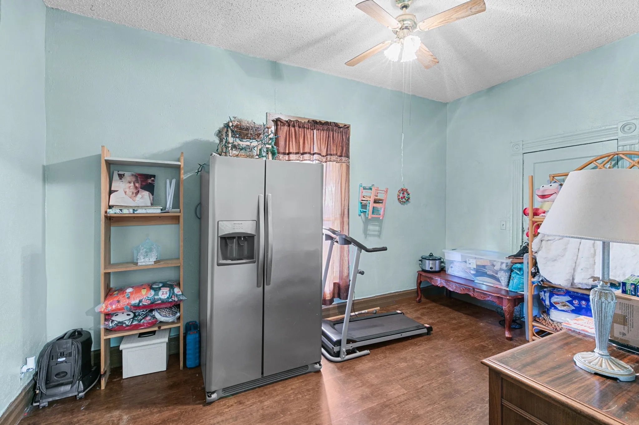 Single Family Residence For Sale in Ellis County , 704 Cantrell Street, Waxahachie, Texas 75165, 4 Bedroom, 2 Bathroom, Garage spaces, 1,451 Sqft, built in 1940, mls#21288133, Real Estate Agent in Waxahachie, Homes For Sale in Ellis county, Homes For Sale in Waxahachie, Realtor in Waxahachie Texas, Real Estate Brokerage Independent Realty Texas, Luminita Cordes Realtor