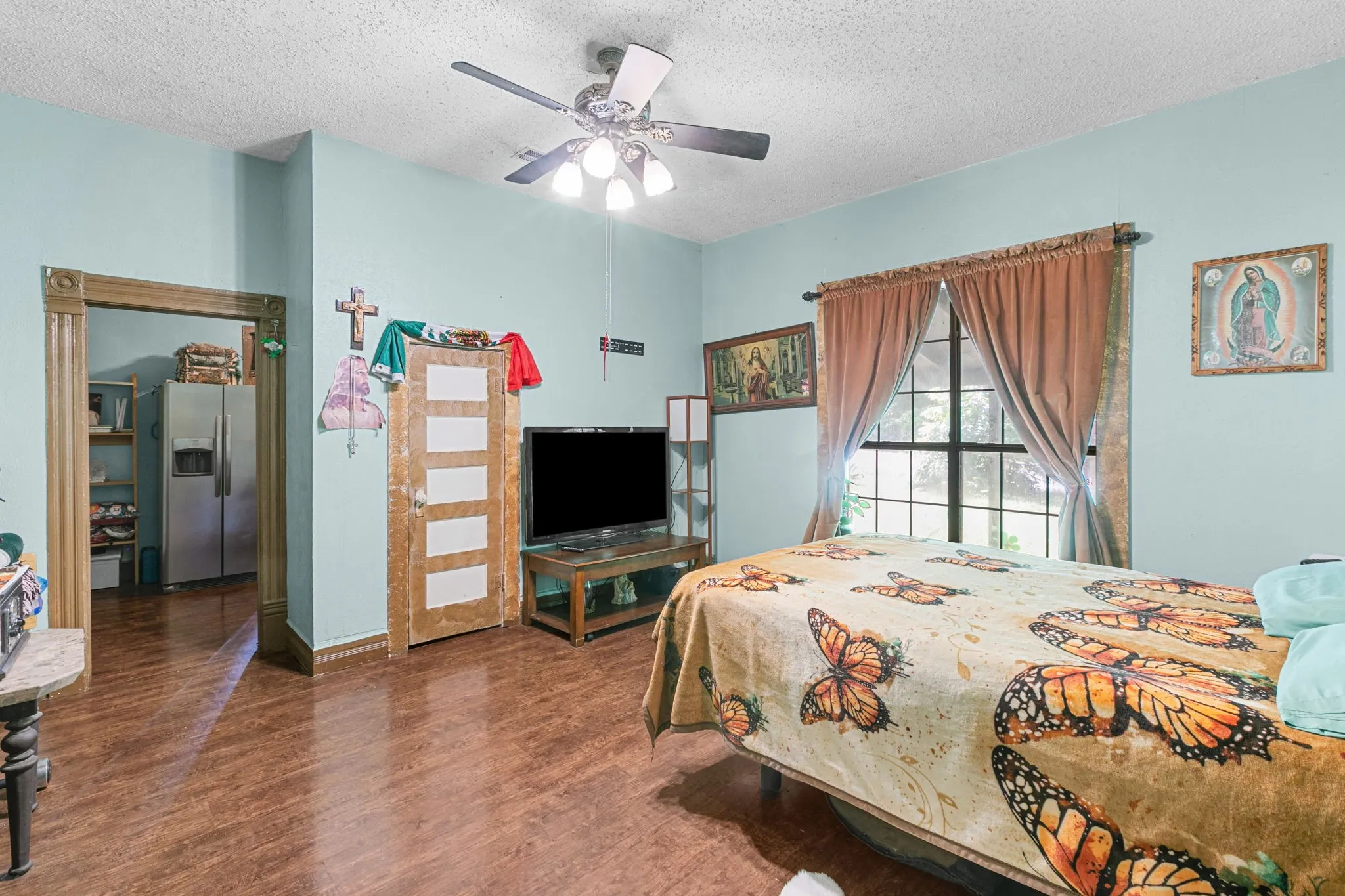 Single Family Residence For Sale in Ellis County , 704 Cantrell Street, Waxahachie, Texas 75165, 4 Bedroom, 2 Bathroom, Garage spaces, 1,451 Sqft, built in 1940, mls#21288133, Real Estate Agent in Waxahachie, Homes For Sale in Ellis county, Homes For Sale in Waxahachie, Realtor in Waxahachie Texas, Real Estate Brokerage Independent Realty Texas, Luminita Cordes Realtor