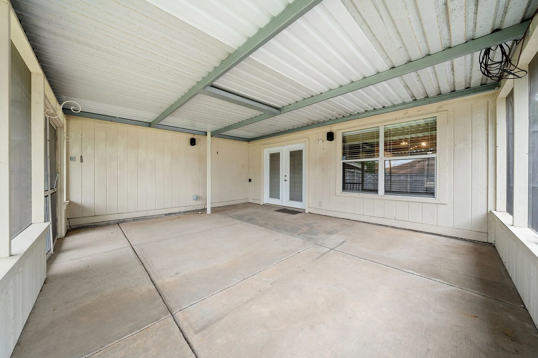 Single Family Residence For Sale in Dallas County , 2124 Emerald Oaks, Mesquite, Texas 75181, 3 Bedroom, 2 Bathroom, 2 Garage spaces, 1,760 Sqft, built in 1992, mls#21286095, Real Estate Agent in Mesquite, Homes For Sale in Dallas county, Homes For Sale in Mesquite, Realtor in Mesquite Texas, Real Estate Brokerage Independent Realty Texas, Luminita Cordes Realtor
