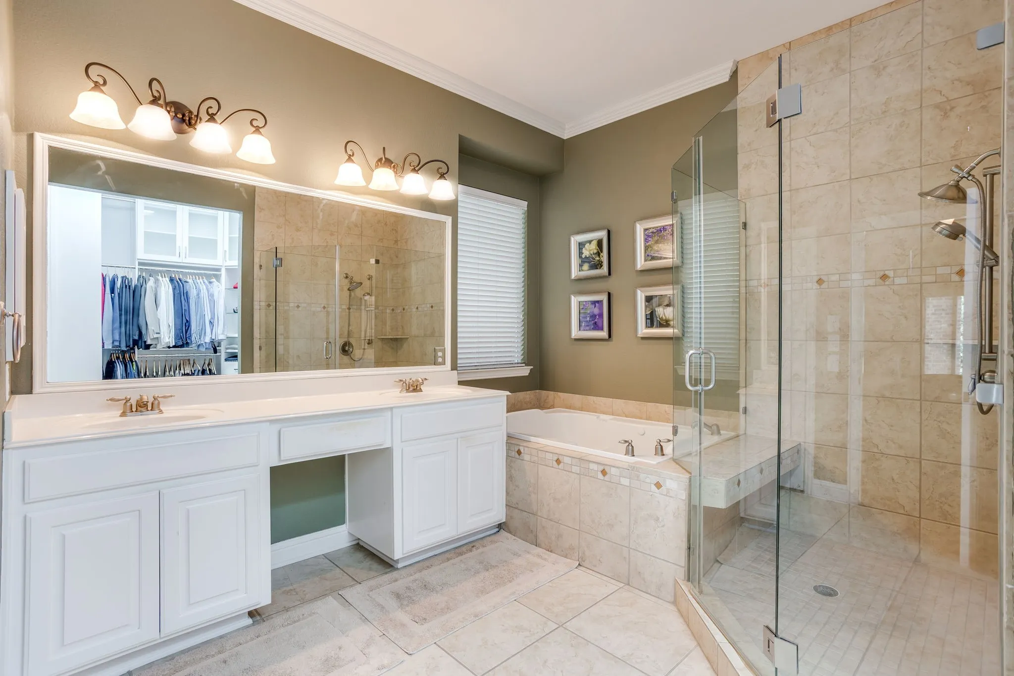 Single Family Residence For Sale in Tarrant County , 2620 Waters Edge Drive, Grand Prairie, Texas 75054, 4 Bedroom, 5 Bathroom, 2 Garage spaces, 4,736 Sqft, built in 2005, mls#21288167, Real Estate Agent in Grand Prairie, Homes For Sale in Tarrant county, Homes For Sale in Grand Prairie, Realtor in Grand Prairie Texas, Real Estate Brokerage Independent Realty Texas, Luminita Cordes Realtor