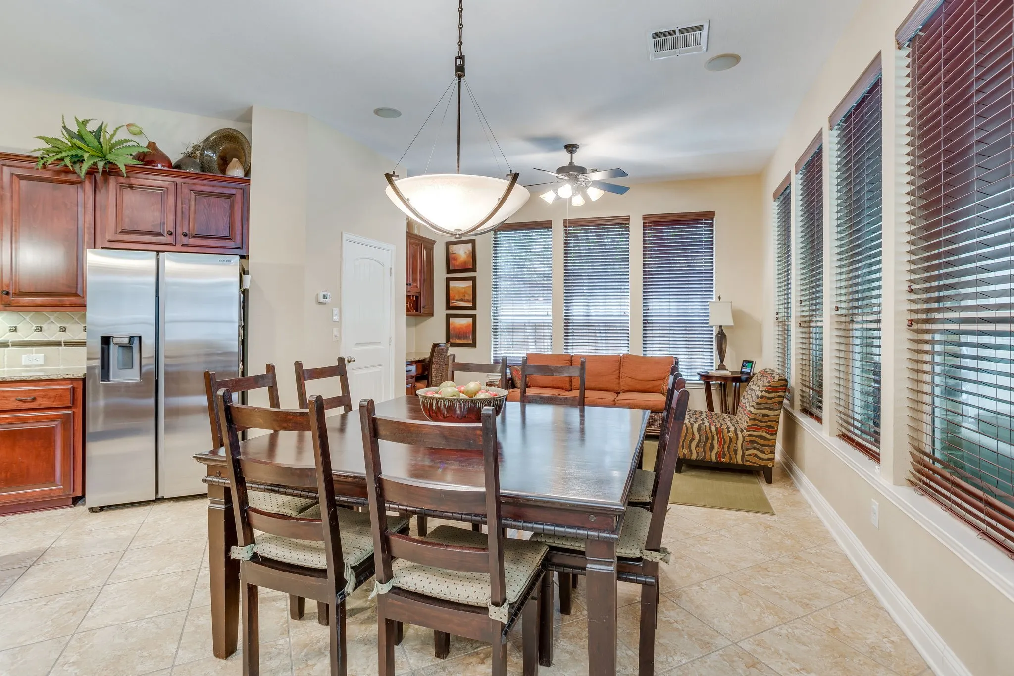 Single Family Residence For Sale in Tarrant County , 2620 Waters Edge Drive, Grand Prairie, Texas 75054, 4 Bedroom, 5 Bathroom, 2 Garage spaces, 4,736 Sqft, built in 2005, mls#21288167, Real Estate Agent in Grand Prairie, Homes For Sale in Tarrant county, Homes For Sale in Grand Prairie, Realtor in Grand Prairie Texas, Real Estate Brokerage Independent Realty Texas, Luminita Cordes Realtor