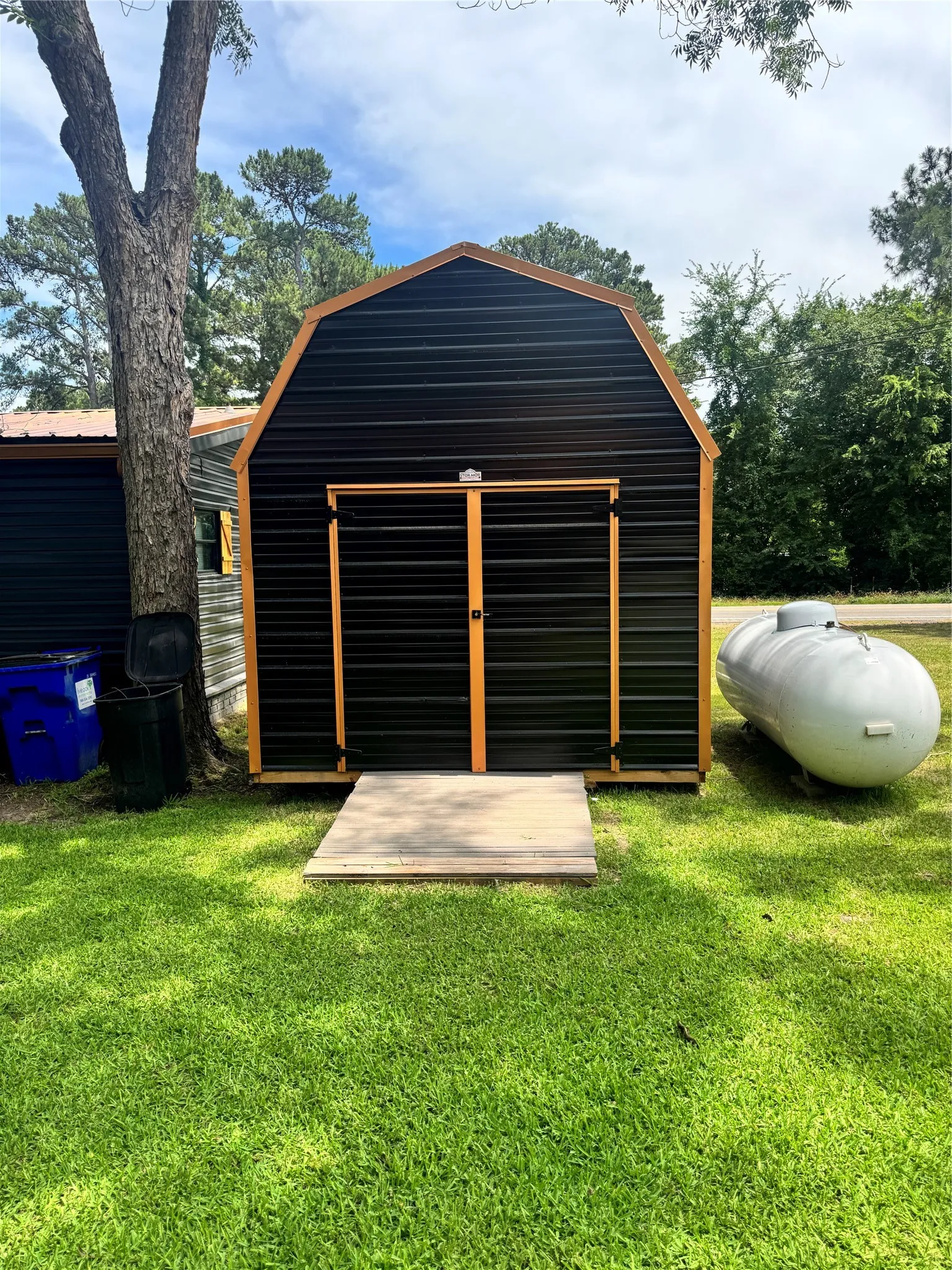 Mobile Home For Sale in Henderson County , 20414 Hillside Drive, Chandler, Texas 75758, 3 Bedroom, 2 Bathroom, Garage spaces, 1,568 Sqft, built in 1984, mls#21284977, Real Estate Agent in Chandler, Homes For Sale in Henderson county, Homes For Sale in Chandler, Realtor in Chandler Texas, Real Estate Brokerage Independent Realty Texas, Luminita Cordes Realtor