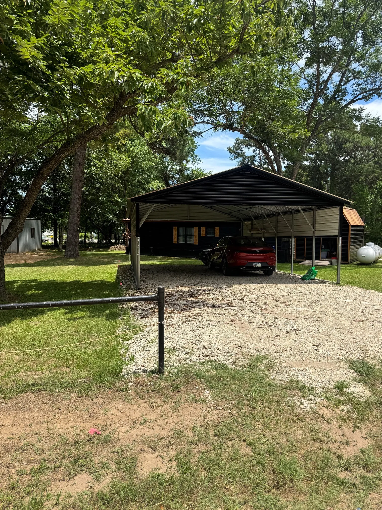 Mobile Home For Sale in Henderson County , 20414 Hillside Drive, Chandler, Texas 75758, 3 Bedroom, 2 Bathroom, Garage spaces, 1,568 Sqft, built in 1984, mls#21284977, Real Estate Agent in Chandler, Homes For Sale in Henderson county, Homes For Sale in Chandler, Realtor in Chandler Texas, Real Estate Brokerage Independent Realty Texas, Luminita Cordes Realtor