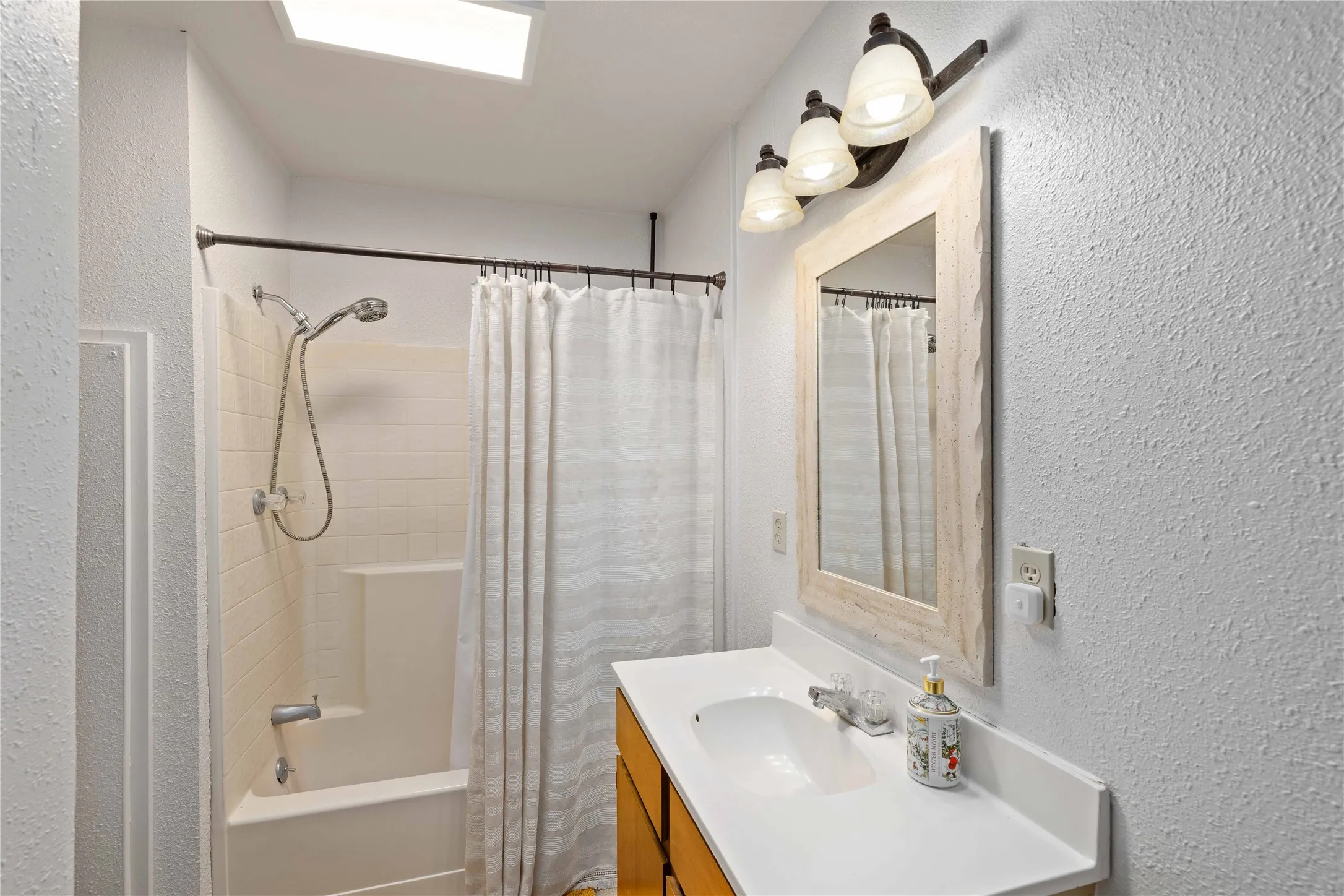 Single Family Residence For Sale in Coleman County , 883 Santa Anna Ave, Coleman, Texas 76834, 4 Bedroom, 3 Bathroom, Garage spaces, 3,282 Sqft, built in 0, mls#21288495, Real Estate Agent in Coleman, Homes For Sale in Coleman county, Homes For Sale in Coleman, Realtor in Coleman Texas, Real Estate Brokerage Independent Realty Texas, Luminita Cordes Realtor