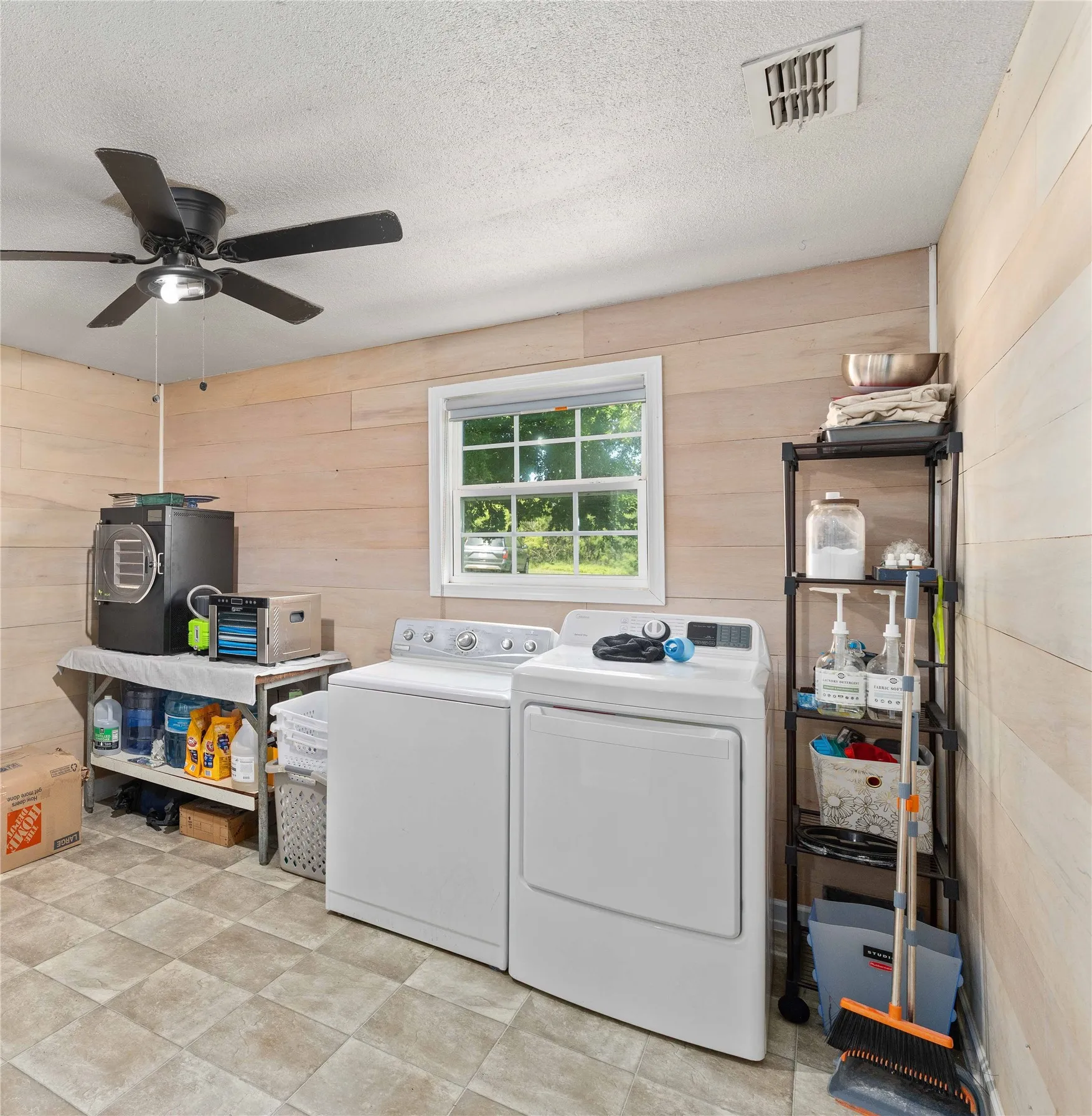 Single Family Residence For Sale in Coleman County , 883 Santa Anna Ave, Coleman, Texas 76834, 4 Bedroom, 3 Bathroom, Garage spaces, 3,282 Sqft, built in 0, mls#21288495, Real Estate Agent in Coleman, Homes For Sale in Coleman county, Homes For Sale in Coleman, Realtor in Coleman Texas, Real Estate Brokerage Independent Realty Texas, Luminita Cordes Realtor