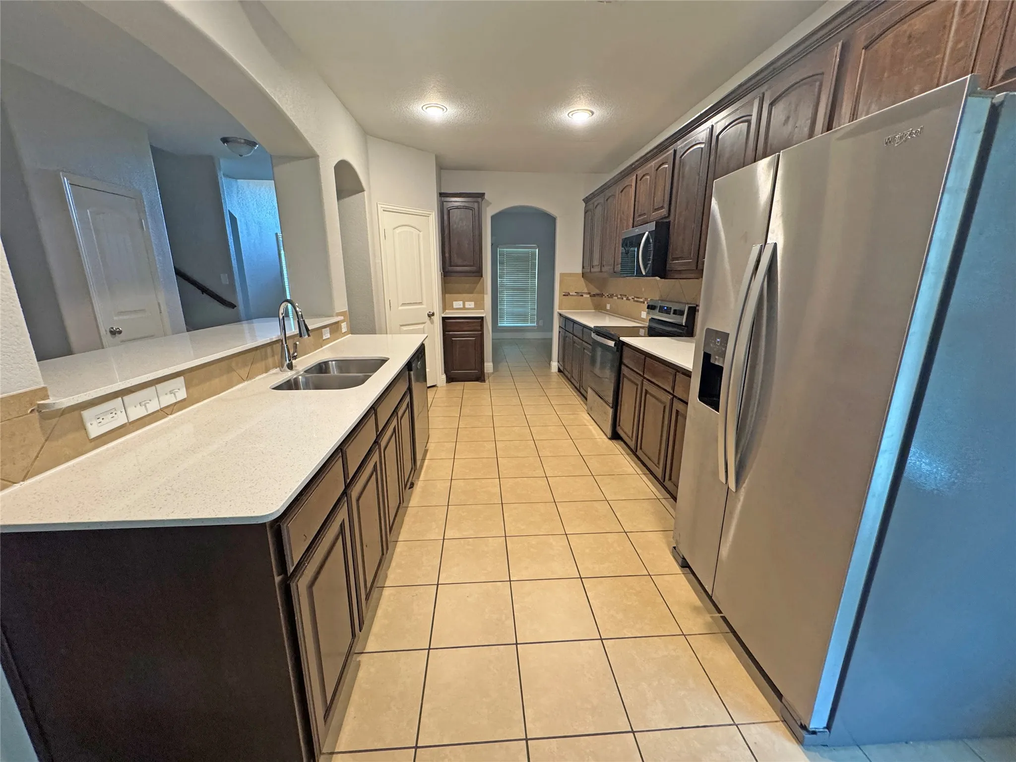 Single Family Residence For Sale in Ellis County , 421 Sunnyside Lane, Red Oak, Texas 75154, 4 Bedroom, 3 Bathroom, 2 Garage spaces, 2,485 Sqft, built in 2014, mls#21289115, Real Estate Agent in Red Oak, Homes For Sale in Ellis county, Homes For Sale in Red Oak, Realtor in Red Oak Texas, Real Estate Brokerage Independent Realty Texas, Luminita Cordes Realtor