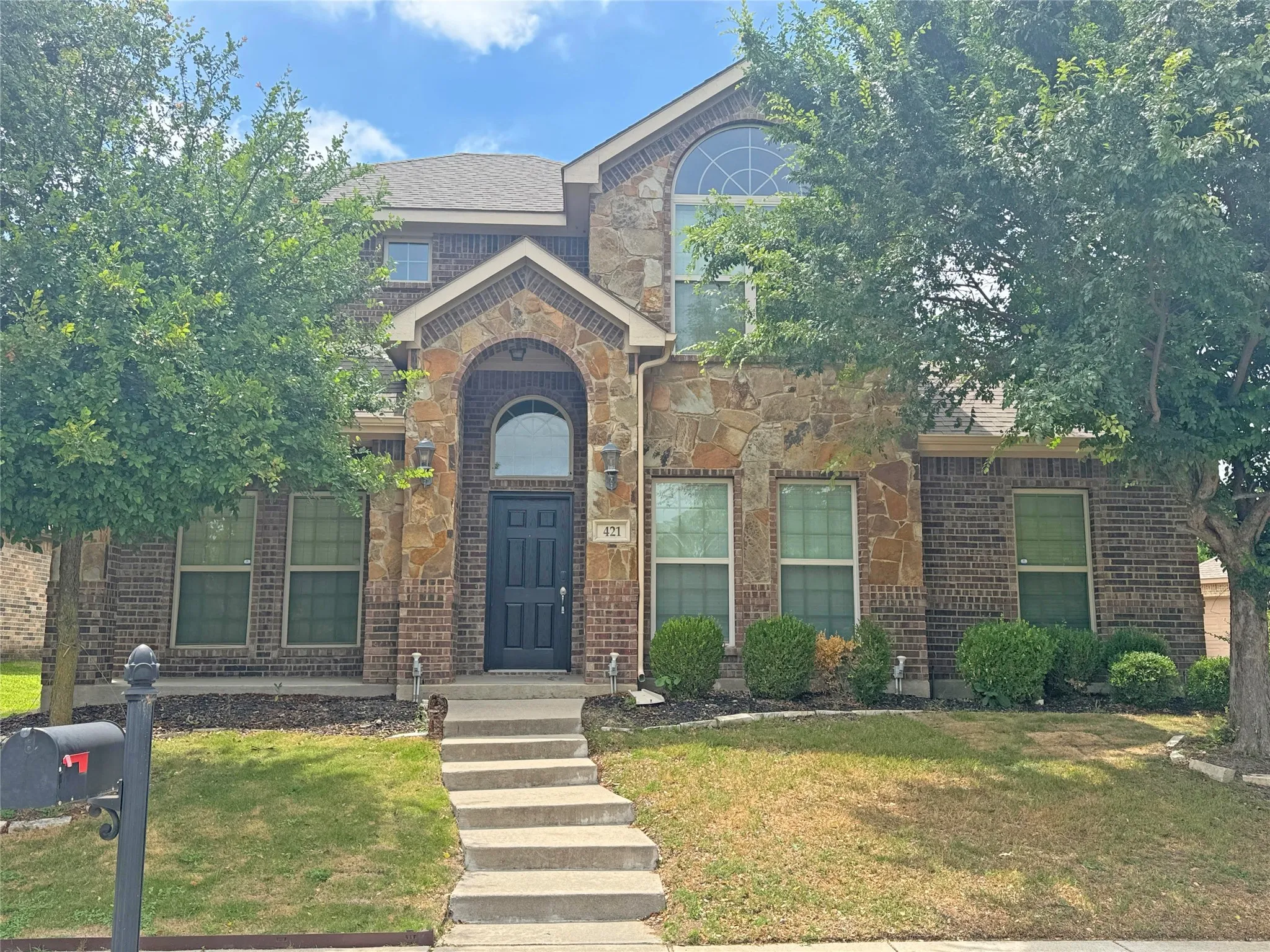 Single Family Residence For Sale in Ellis County , 421 Sunnyside Lane, Red Oak, Texas 75154, 4 Bedroom, 3 Bathroom, 2 Garage spaces, 2,485 Sqft, built in 2014, mls#21289115, Real Estate Agent in Red Oak, Homes For Sale in Ellis county, Homes For Sale in Red Oak, Realtor in Red Oak Texas, Real Estate Brokerage Independent Realty Texas, Luminita Cordes Realtor
