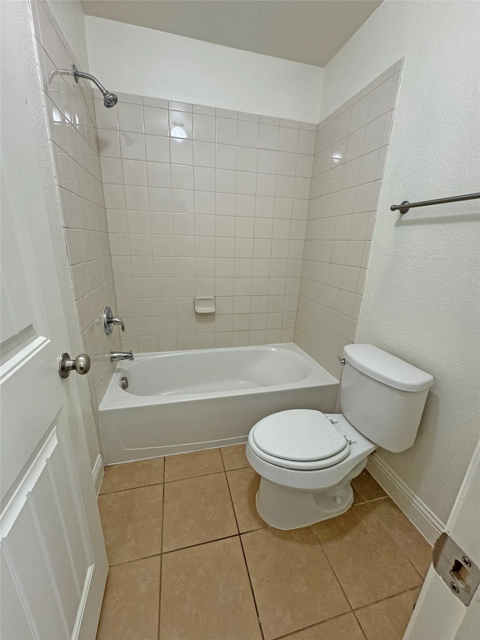 Single Family Residence For Sale in Ellis County , 421 Sunnyside Lane, Red Oak, Texas 75154, 4 Bedroom, 3 Bathroom, 2 Garage spaces, 2,485 Sqft, built in 2014, mls#21289115, Real Estate Agent in Red Oak, Homes For Sale in Ellis county, Homes For Sale in Red Oak, Realtor in Red Oak Texas, Real Estate Brokerage Independent Realty Texas, Luminita Cordes Realtor