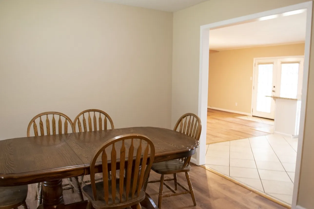 Single Family Residence For Sale in Limestone County , 1008 Fairway Lane, Mexia, Texas 76667, 3 Bedroom, 2 Bathroom, 2 Garage spaces, 1,502 Sqft, built in 1980, mls#21286040, Real Estate Agent in Mexia, Homes For Sale in Limestone county, Homes For Sale in Mexia, Realtor in Mexia Texas, Real Estate Brokerage Independent Realty Texas, Luminita Cordes Realtor