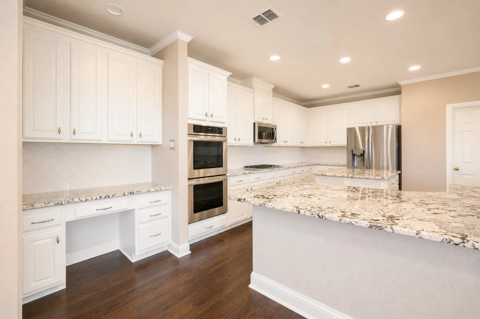 Single Family Residence For Rent in Collin County , 4453 Red Barn Drive, Richardson, Texas 75082, 5 Bedroom, 4 Bathroom, 3 Garage spaces, 4,289 Sqft, built in 2001, mls#21287875, Real Estate Agent in Richardson, Homes For Rent in Collin county, Homes For Rent in Richardson, Realtor in Richardson Texas, Real Estate Brokerage Independent Realty Texas, Luminita Cordes Realtor
