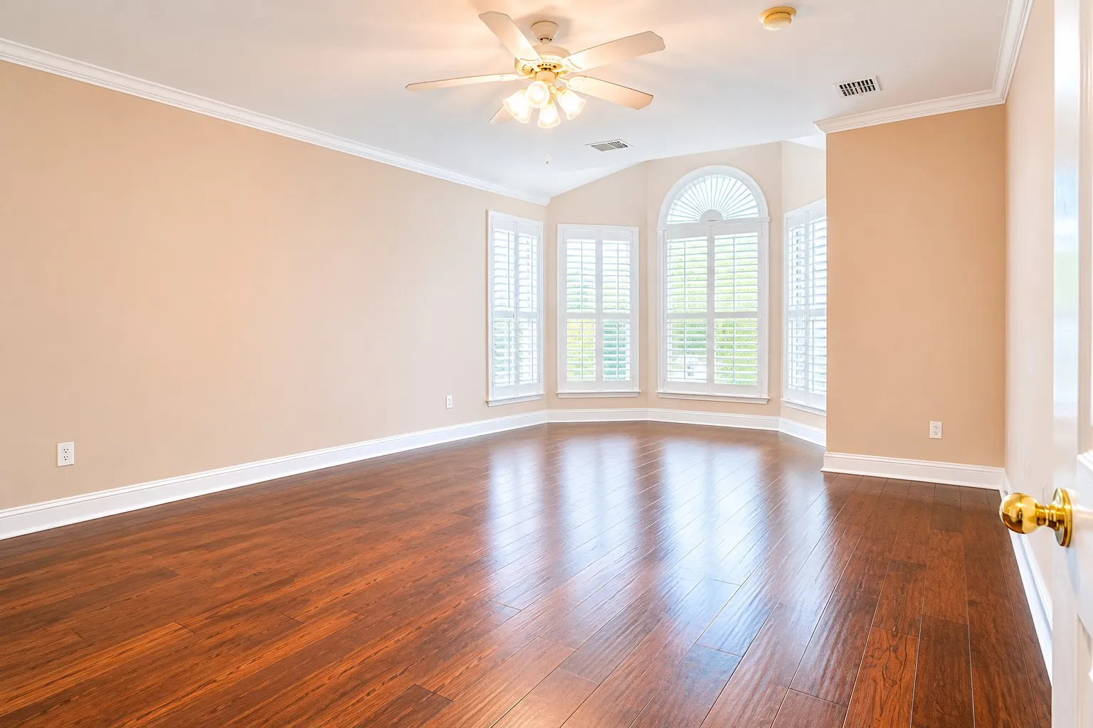 Single Family Residence For Rent in Collin County , 4453 Red Barn Drive, Richardson, Texas 75082, 5 Bedroom, 4 Bathroom, 3 Garage spaces, 4,289 Sqft, built in 2001, mls#21287875, Real Estate Agent in Richardson, Homes For Rent in Collin county, Homes For Rent in Richardson, Realtor in Richardson Texas, Real Estate Brokerage Independent Realty Texas, Luminita Cordes Realtor