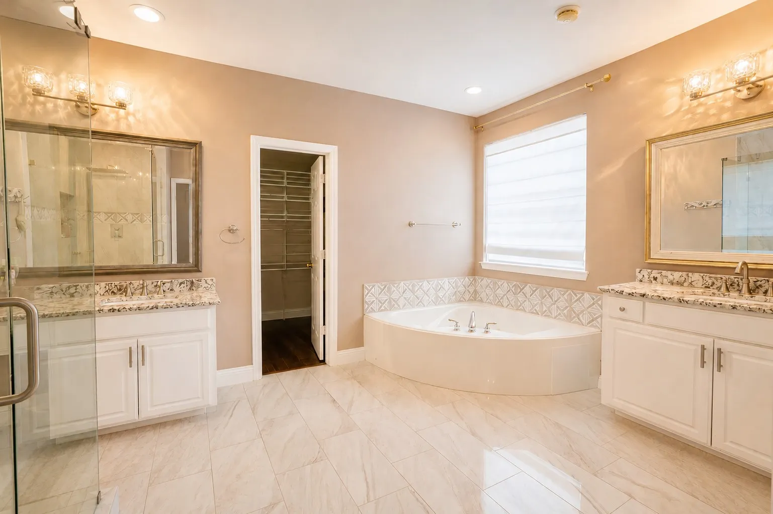 Single Family Residence For Rent in Collin County , 4453 Red Barn Drive, Richardson, Texas 75082, 5 Bedroom, 4 Bathroom, 3 Garage spaces, 4,289 Sqft, built in 2001, mls#21287875, Real Estate Agent in Richardson, Homes For Rent in Collin county, Homes For Rent in Richardson, Realtor in Richardson Texas, Real Estate Brokerage Independent Realty Texas, Luminita Cordes Realtor