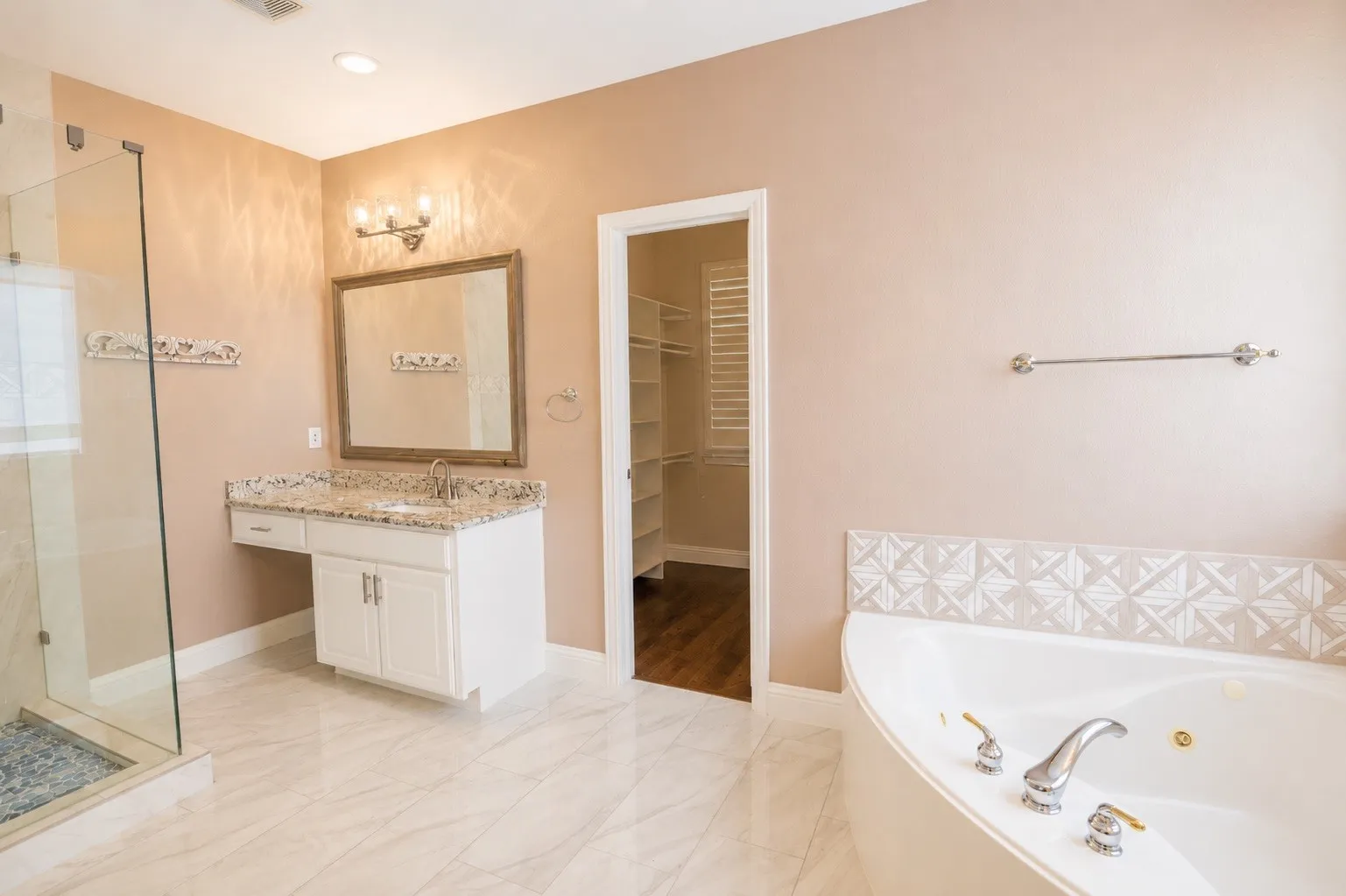 Single Family Residence For Rent in Collin County , 4453 Red Barn Drive, Richardson, Texas 75082, 5 Bedroom, 4 Bathroom, 3 Garage spaces, 4,289 Sqft, built in 2001, mls#21287875, Real Estate Agent in Richardson, Homes For Rent in Collin county, Homes For Rent in Richardson, Realtor in Richardson Texas, Real Estate Brokerage Independent Realty Texas, Luminita Cordes Realtor