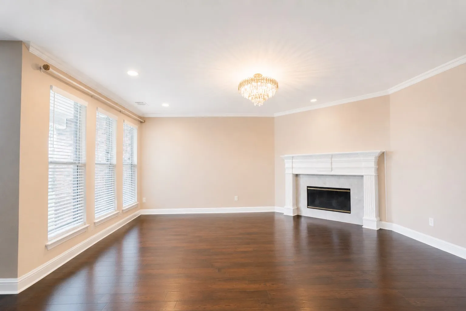 Single Family Residence For Rent in Collin County , 4453 Red Barn Drive, Richardson, Texas 75082, 5 Bedroom, 4 Bathroom, 3 Garage spaces, 4,289 Sqft, built in 2001, mls#21287875, Real Estate Agent in Richardson, Homes For Rent in Collin county, Homes For Rent in Richardson, Realtor in Richardson Texas, Real Estate Brokerage Independent Realty Texas, Luminita Cordes Realtor