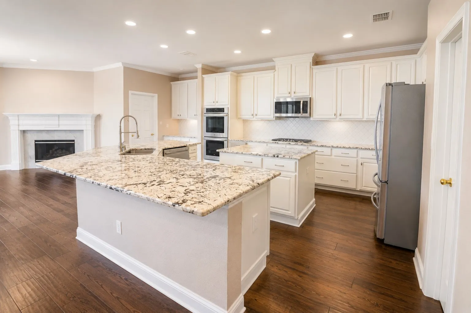 Single Family Residence For Rent in Collin County , 4453 Red Barn Drive, Richardson, Texas 75082, 5 Bedroom, 4 Bathroom, 3 Garage spaces, 4,289 Sqft, built in 2001, mls#21287875, Real Estate Agent in Richardson, Homes For Rent in Collin county, Homes For Rent in Richardson, Realtor in Richardson Texas, Real Estate Brokerage Independent Realty Texas, Luminita Cordes Realtor