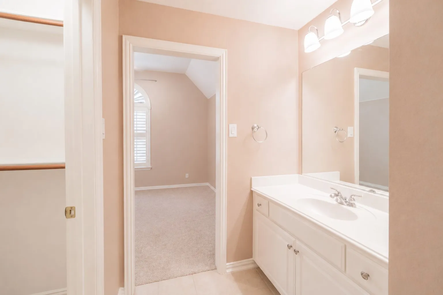 Single Family Residence For Rent in Collin County , 4453 Red Barn Drive, Richardson, Texas 75082, 5 Bedroom, 4 Bathroom, 3 Garage spaces, 4,289 Sqft, built in 2001, mls#21287875, Real Estate Agent in Richardson, Homes For Rent in Collin county, Homes For Rent in Richardson, Realtor in Richardson Texas, Real Estate Brokerage Independent Realty Texas, Luminita Cordes Realtor