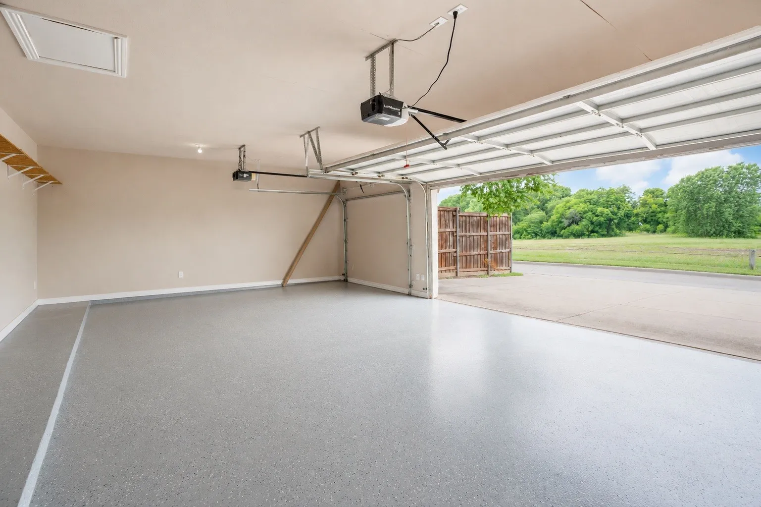 Single Family Residence For Rent in Collin County , 4453 Red Barn Drive, Richardson, Texas 75082, 5 Bedroom, 4 Bathroom, 3 Garage spaces, 4,289 Sqft, built in 2001, mls#21287875, Real Estate Agent in Richardson, Homes For Rent in Collin county, Homes For Rent in Richardson, Realtor in Richardson Texas, Real Estate Brokerage Independent Realty Texas, Luminita Cordes Realtor