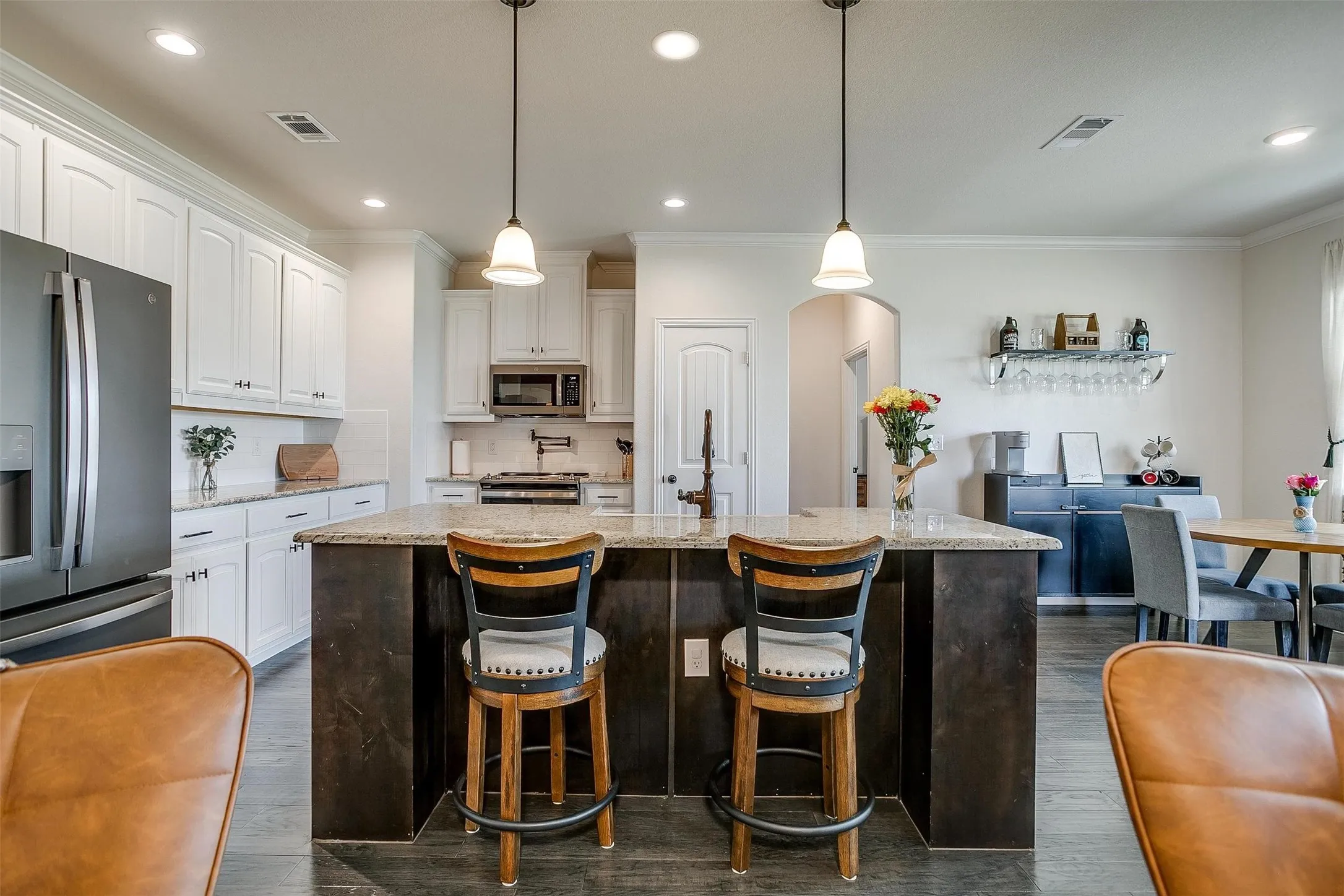 Single Family Residence For Sale in Parker County , 340 Sanger Drive, Springtown, Texas 76082, 4 Bedroom, 3 Bathroom, 3 Garage spaces, 2,628 Sqft, built in 2022, mls#21286253, Real Estate Agent in Springtown, Homes For Sale in Parker county, Homes For Sale in Springtown, Realtor in Springtown Texas, Real Estate Brokerage Independent Realty Texas, Luminita Cordes Realtor