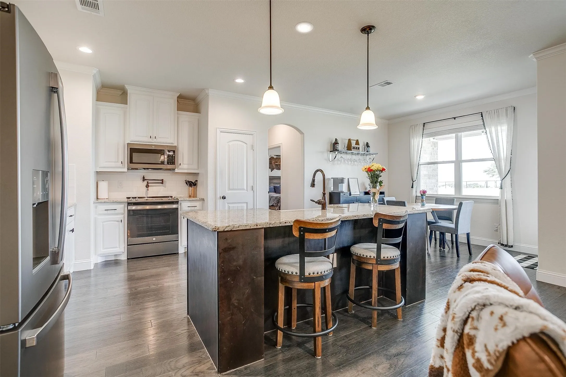 Single Family Residence For Sale in Parker County , 340 Sanger Drive, Springtown, Texas 76082, 4 Bedroom, 3 Bathroom, 3 Garage spaces, 2,628 Sqft, built in 2022, mls#21286253, Real Estate Agent in Springtown, Homes For Sale in Parker county, Homes For Sale in Springtown, Realtor in Springtown Texas, Real Estate Brokerage Independent Realty Texas, Luminita Cordes Realtor